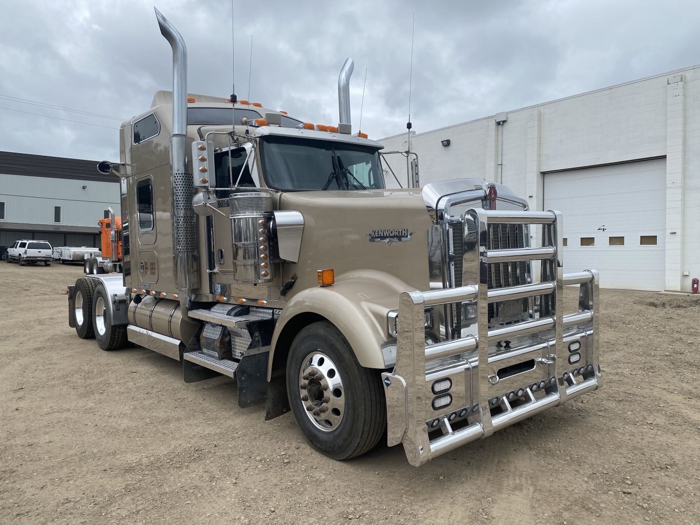 2007 Kenworth W900B Heavy Truck with Sleeper #8786 BP