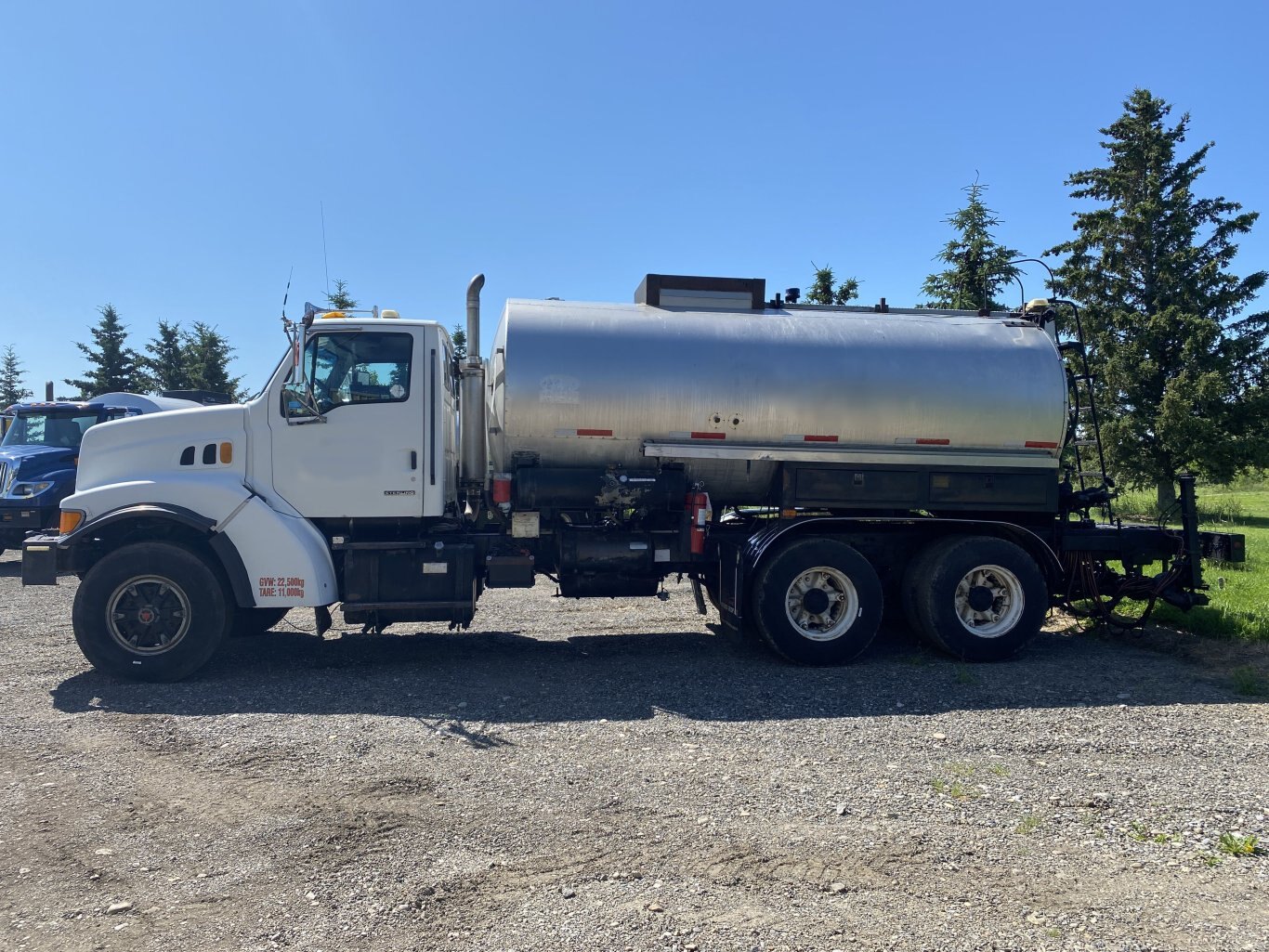 2000 Sterling LT9500 Asphalt Distributor Truck 3,600 Gallons #8798 BP