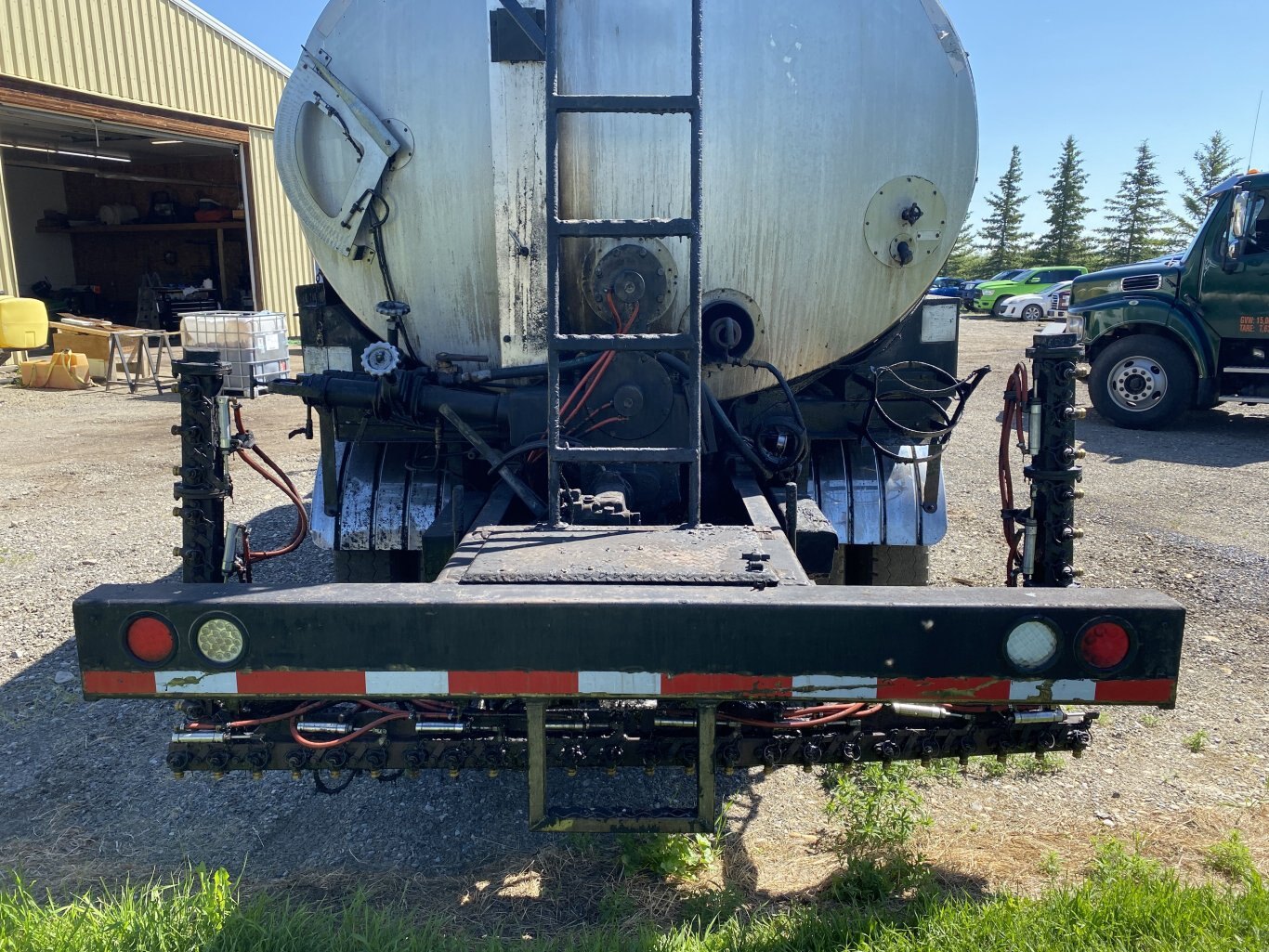 2000 Sterling LT9500 Asphalt Distributor Truck 3,600 Gallons #8798 BP