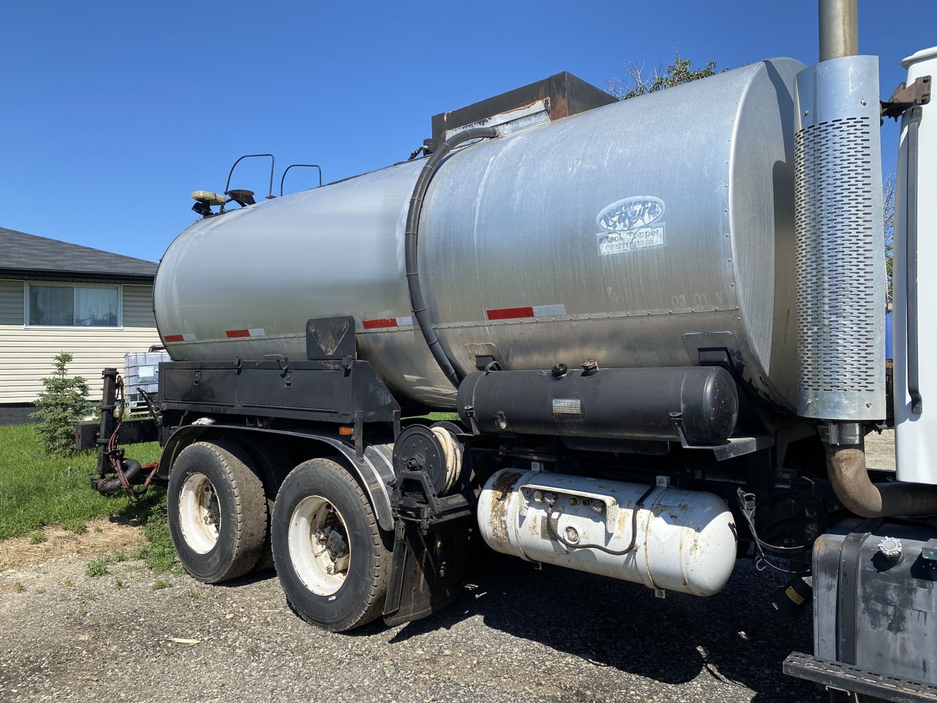 2000 Sterling LT9500 Asphalt Distributor Truck 3,600 Gallons #8798 BP