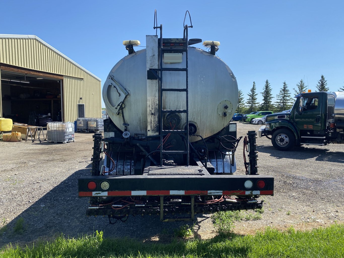 2000 Sterling LT9500 Asphalt Distributor Truck 3,600 Gallons #8798 BP