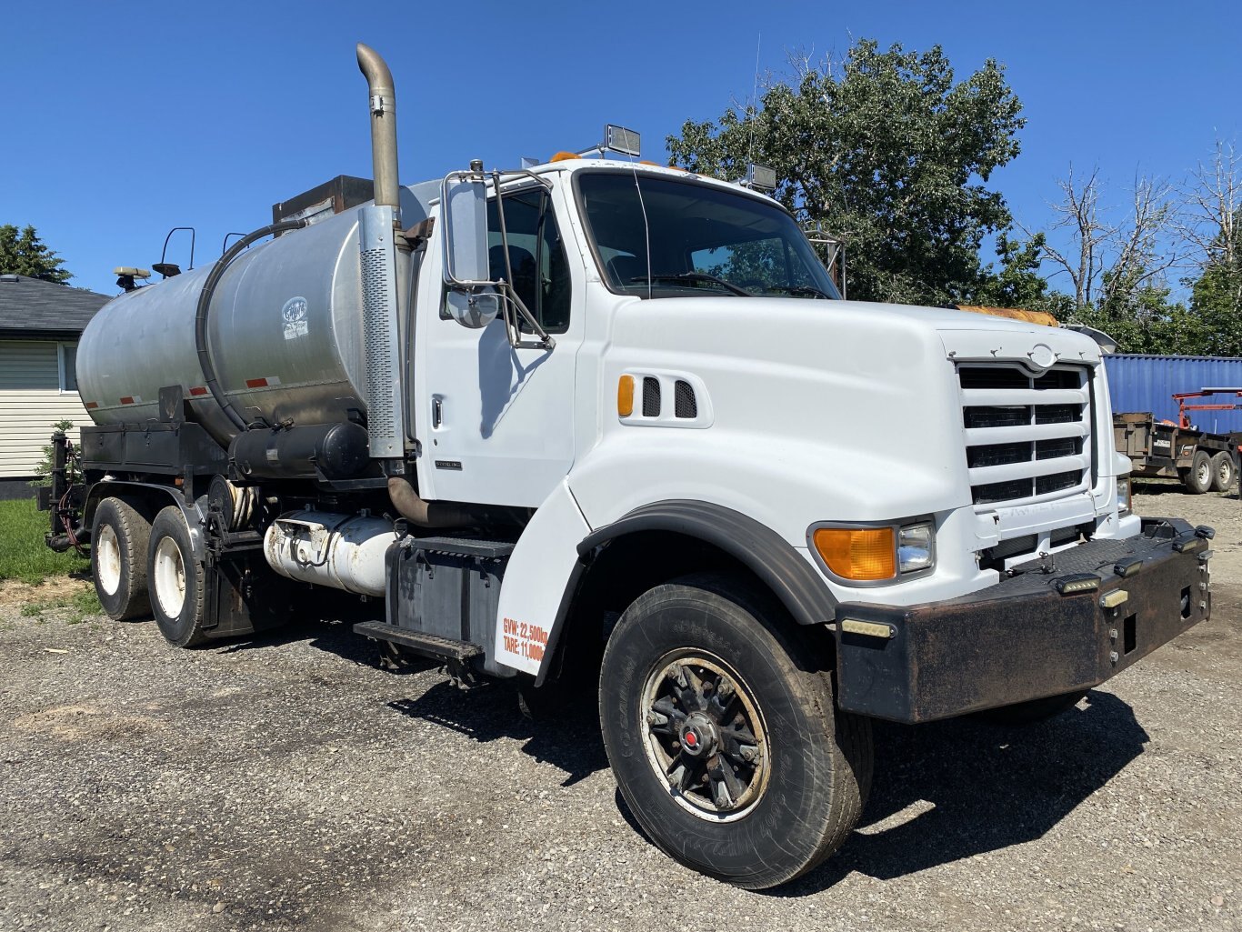 2000 Sterling LT9500 Asphalt Distributor Truck 3,600 Gallons #8798 BP