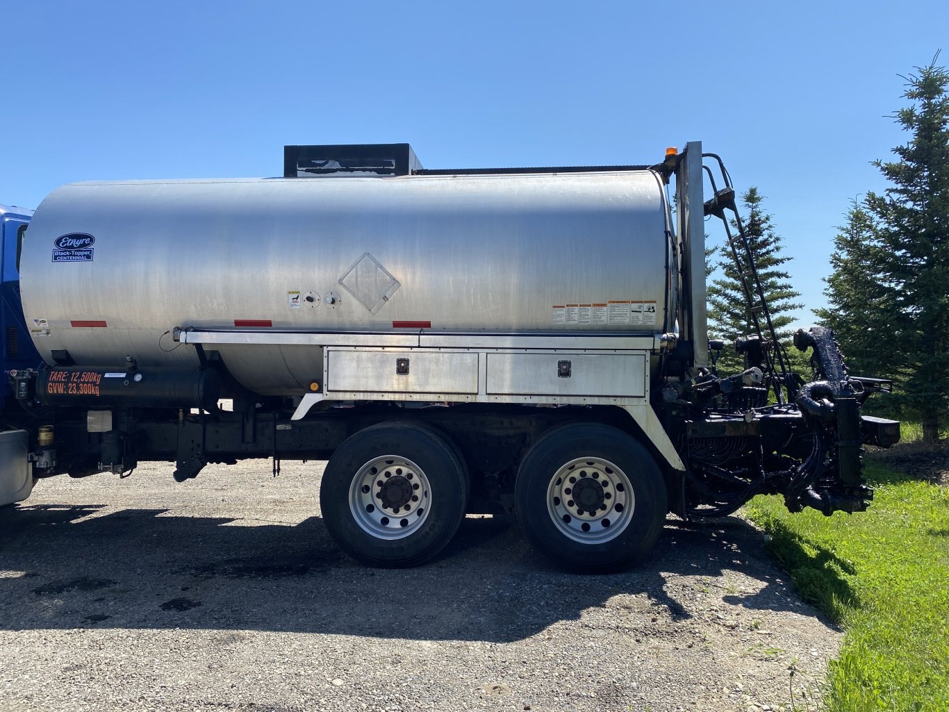 2007 International 7600 Asphalt Distributor Truck 3,800 Gallons #8799 BP