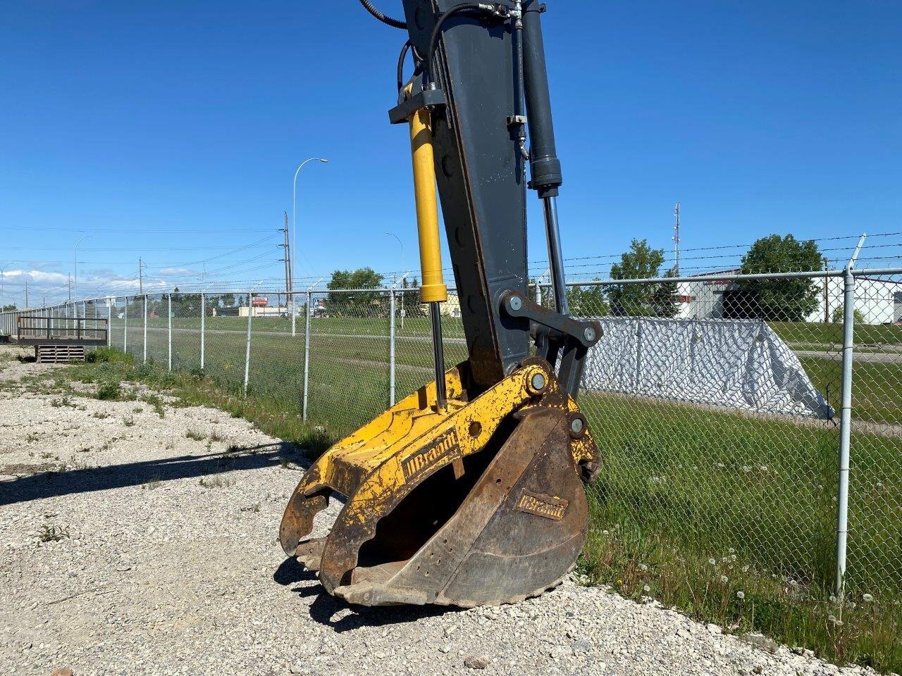 2019 Deere 300G LC Excavator with Dig Bucket #8756 BP