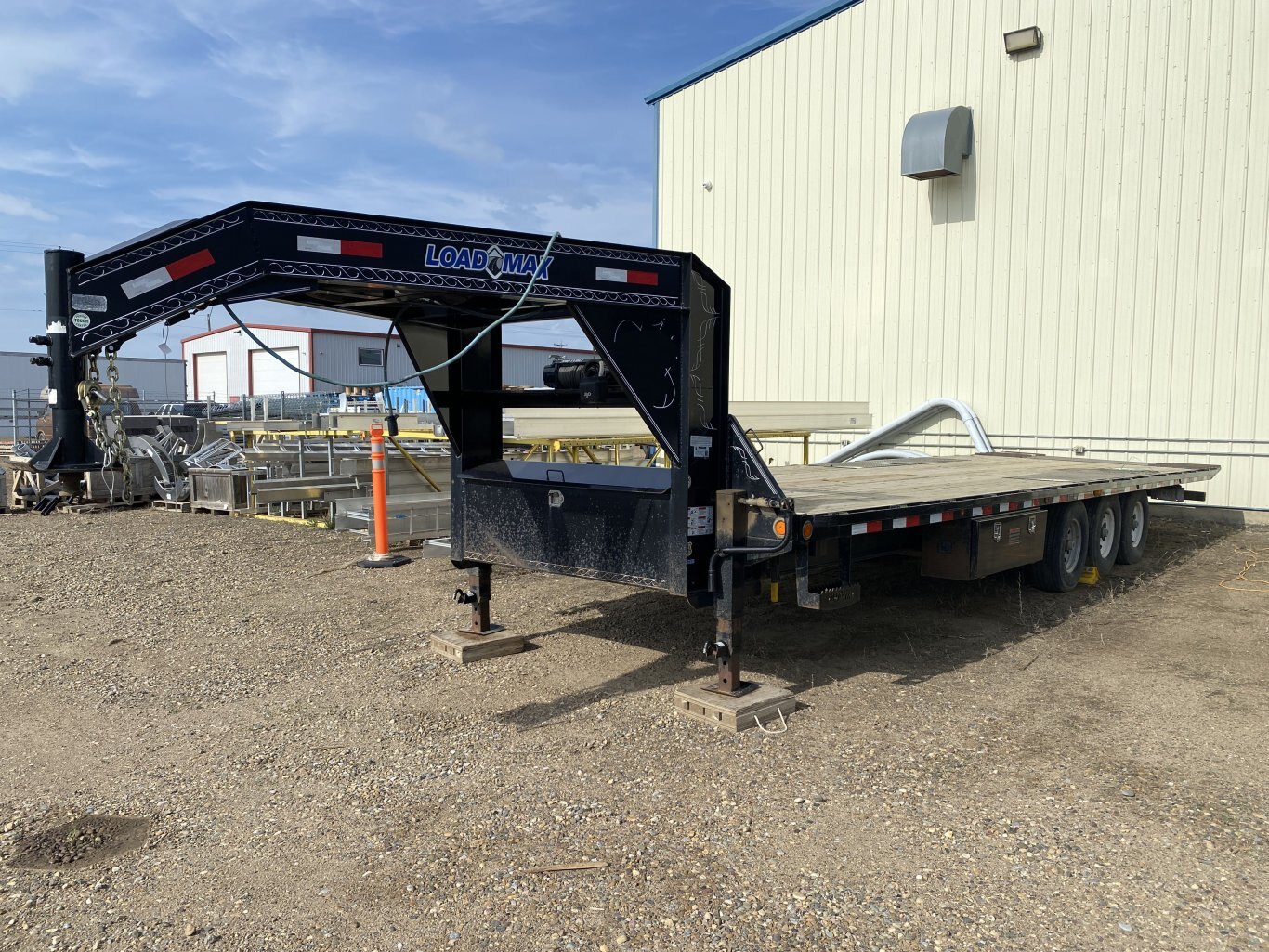 2018 Load Max Hydraulic Tilt Deck Trailer Triaxle #8635 BP