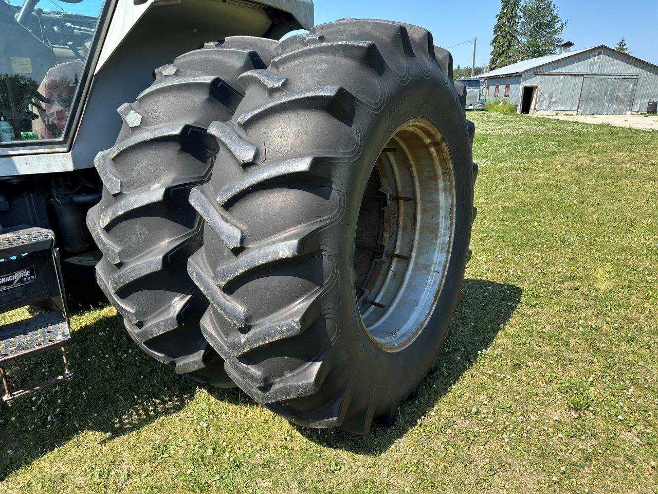 1980 WHITE Tractor Co. 2 155 Field Boss Series Farm Tractor #8826 JA