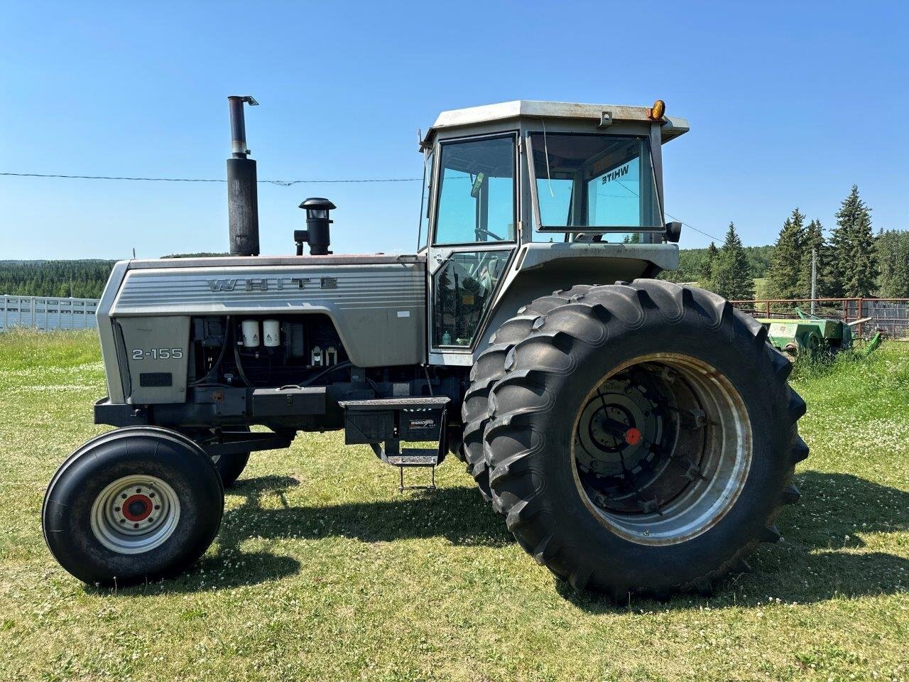 1980 WHITE Tractor Co. 2 155 Field Boss Series Farm Tractor #8826 JA