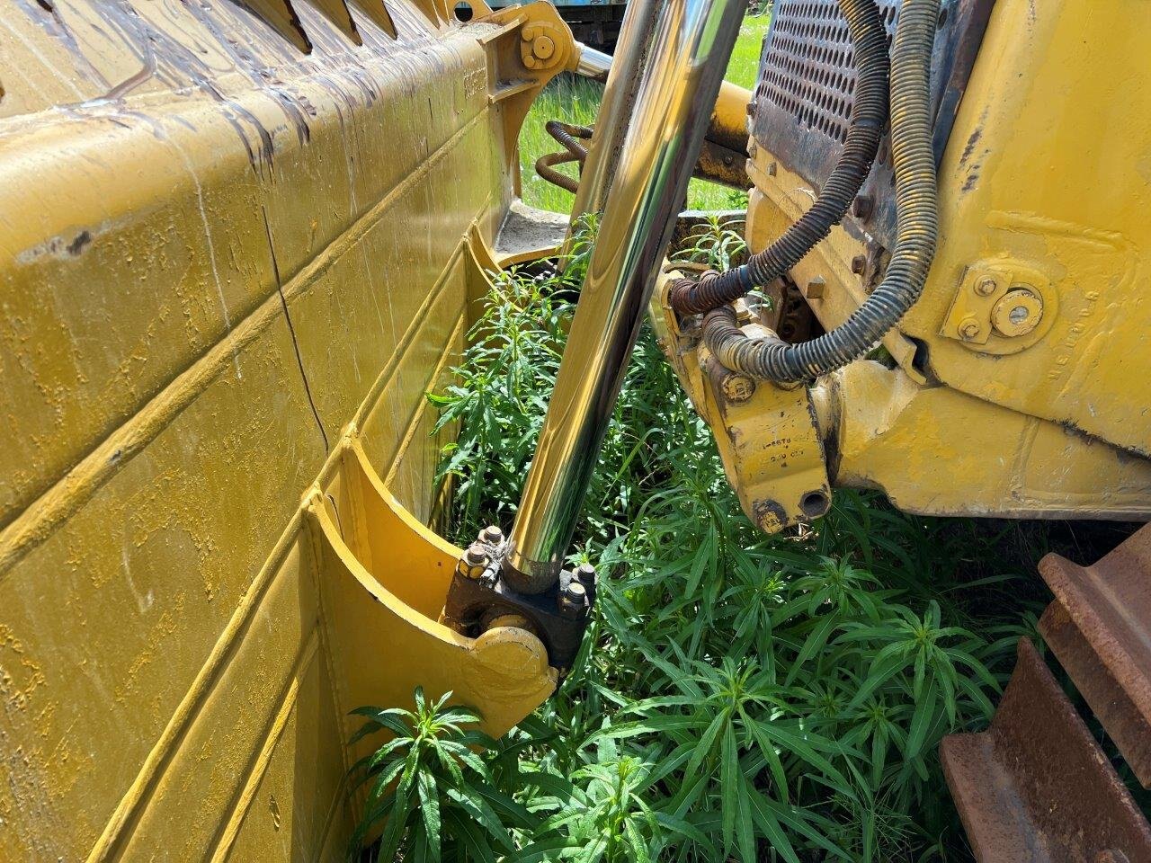 1996 CAT D8N Dozer with Ripper and NEW Engine #8771 JF