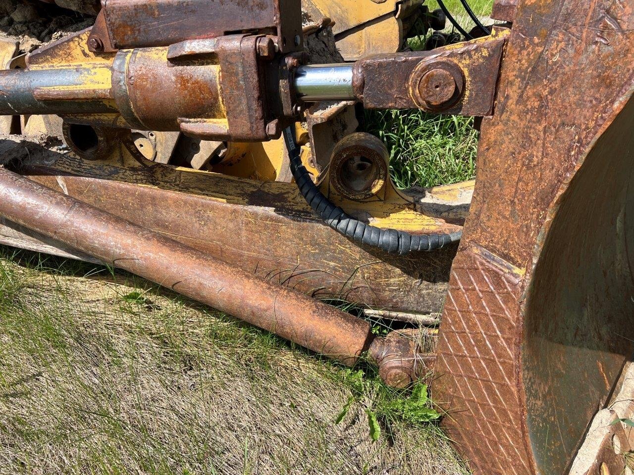 1989 CAT D8N Dozer with Ripper and NEW Undercarriage #8772 JF