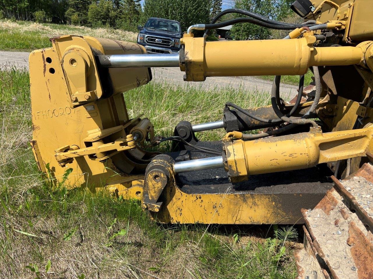 1989 CAT D8N Dozer with Ripper and NEW Undercarriage #8772 JF