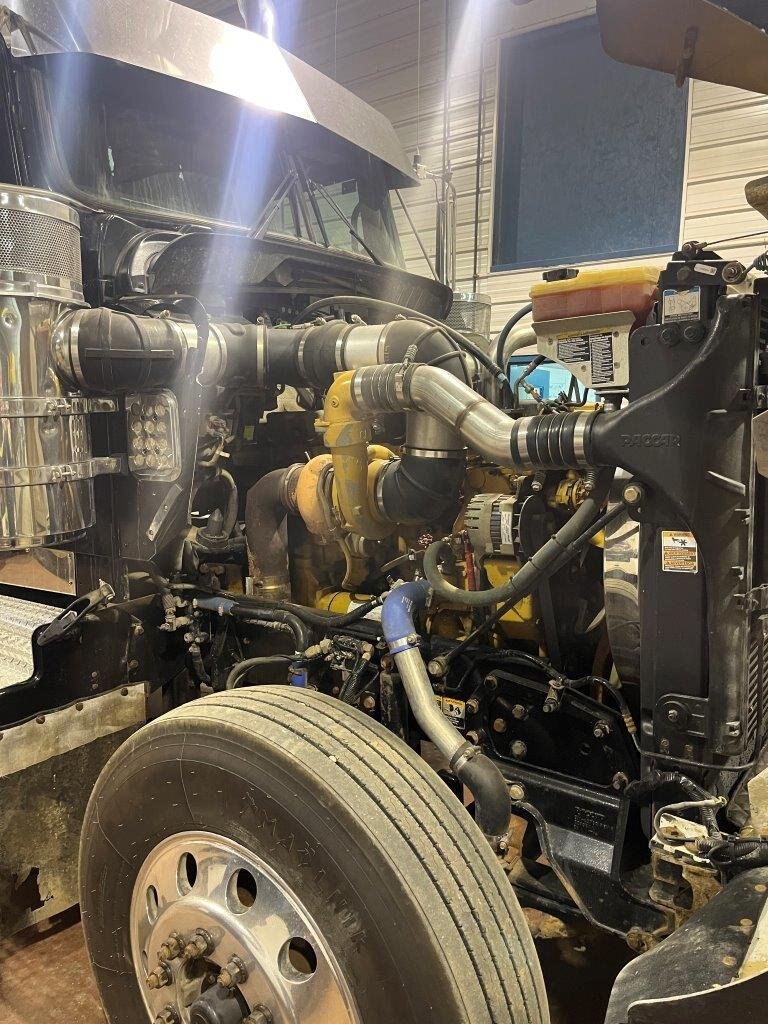 2015 Kenworth W900 Tandem Sleeper Tractor CAT Powered #8721 JF