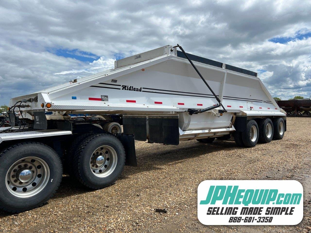 2011 Midland MG38 TC3000 Triaxle Clam Bottom Dump Trailer #8723 JF