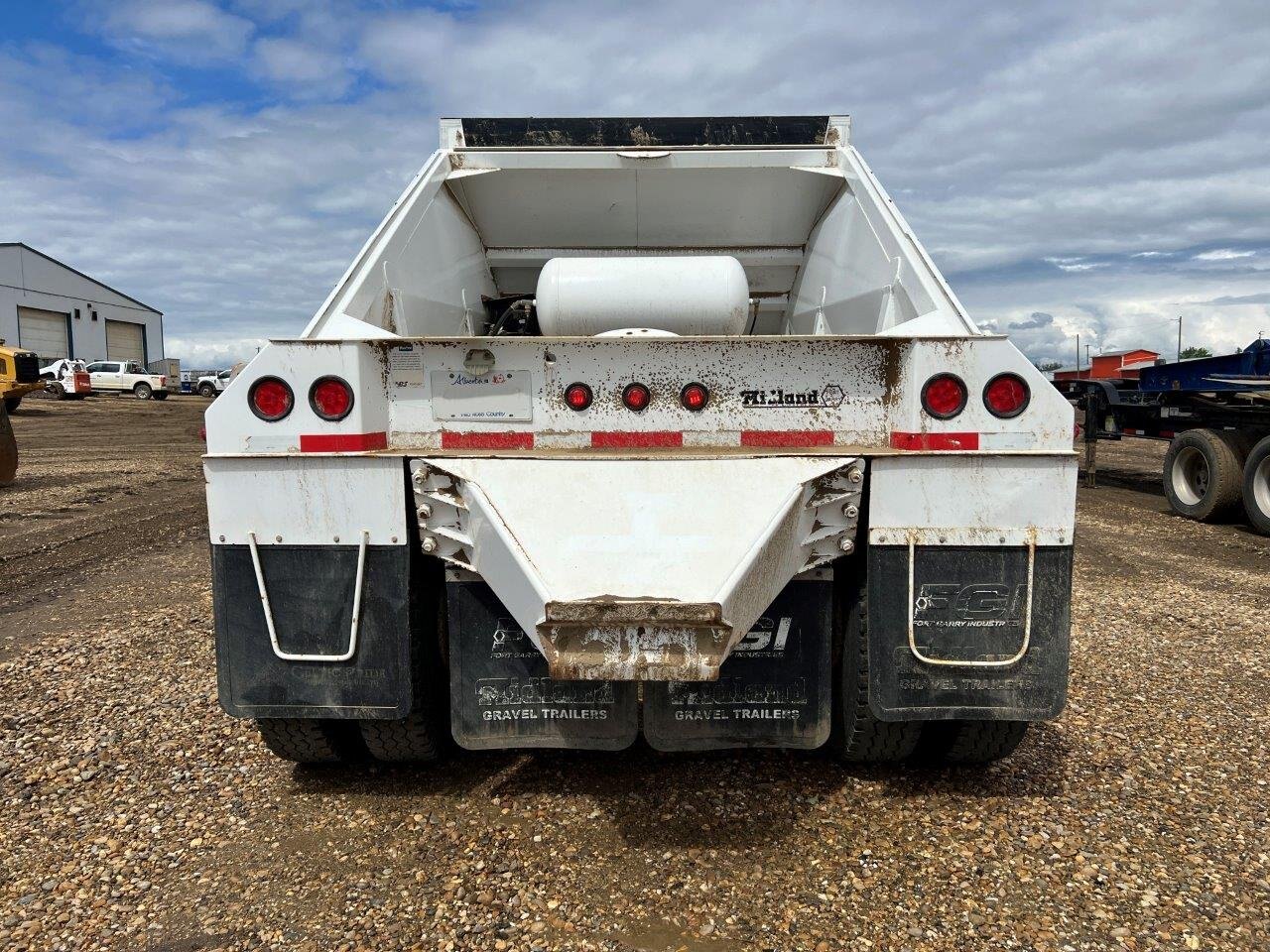 2011 Midland MG38 TC3000 Triaxle Clam Bottom Dump Trailer #8723 JF