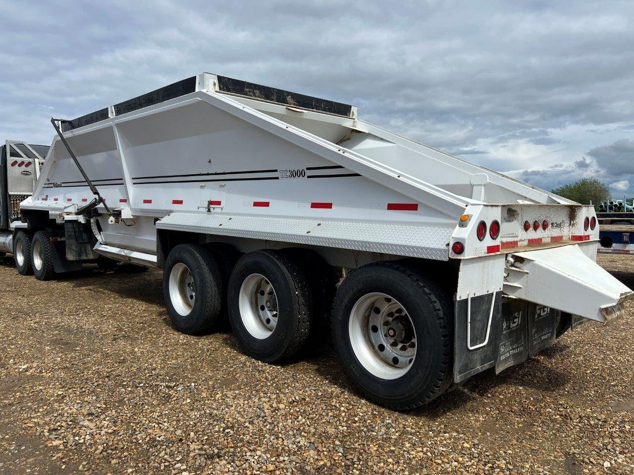 2011 Midland MG38 TC3000 Triaxle Clam Bottom Dump Trailer #8723 JF