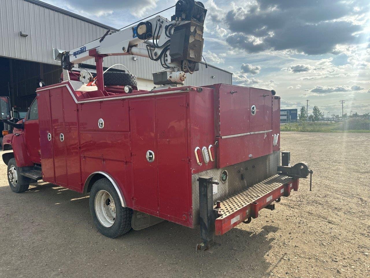 2007 GMC C5500 Service Truck with Crane #8651 JA