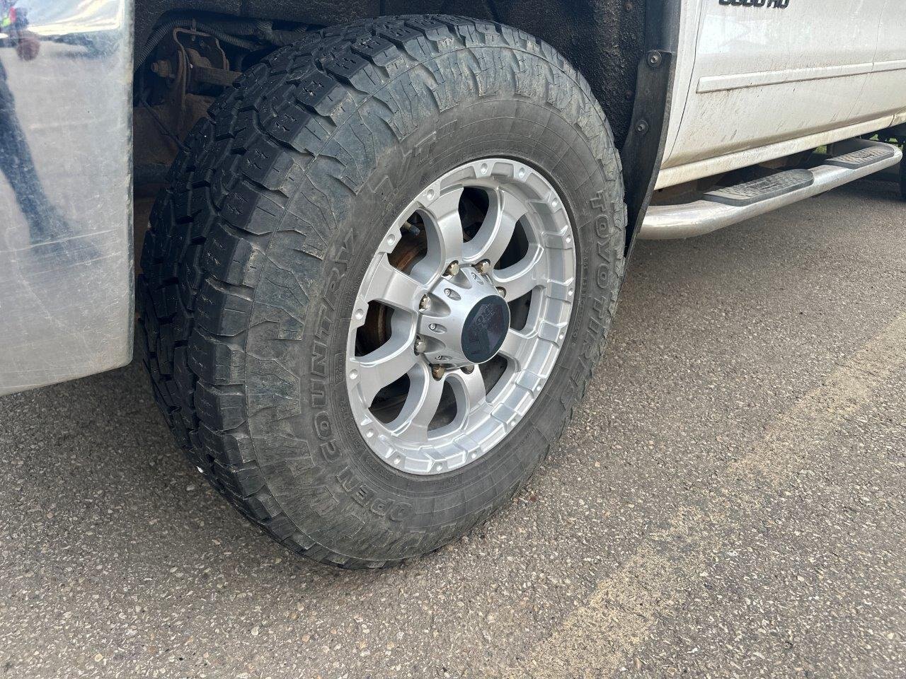 2015 GMC Sierra 3500 HD Double Cab with Tool Canopy #8652 JA