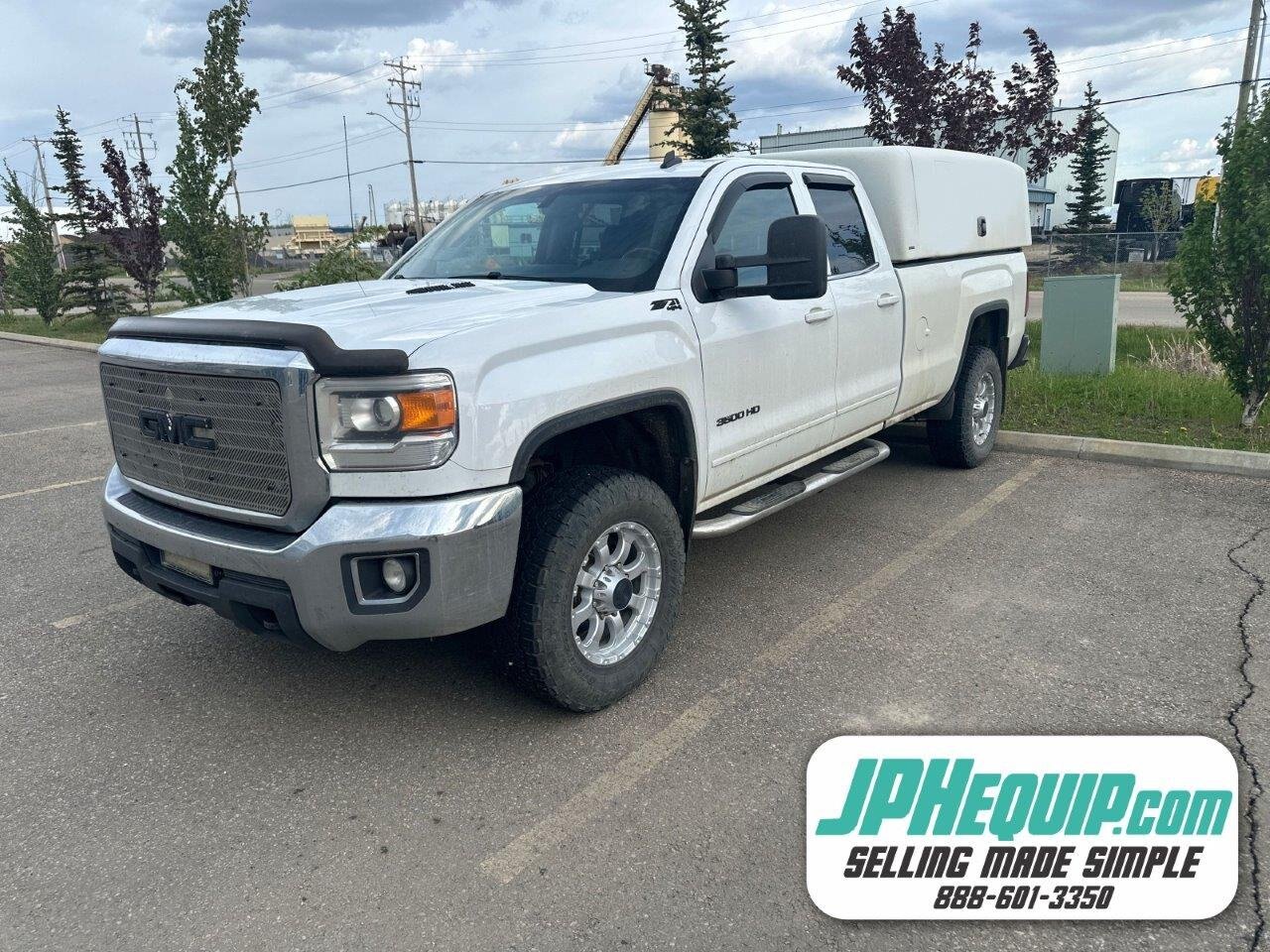 2015 GMC Sierra 3500 HD Double Cab with Tool Canopy #8652 JA