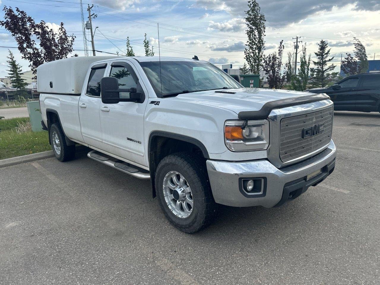 2015 GMC Sierra 3500 HD Double Cab with Tool Canopy #8652 JA