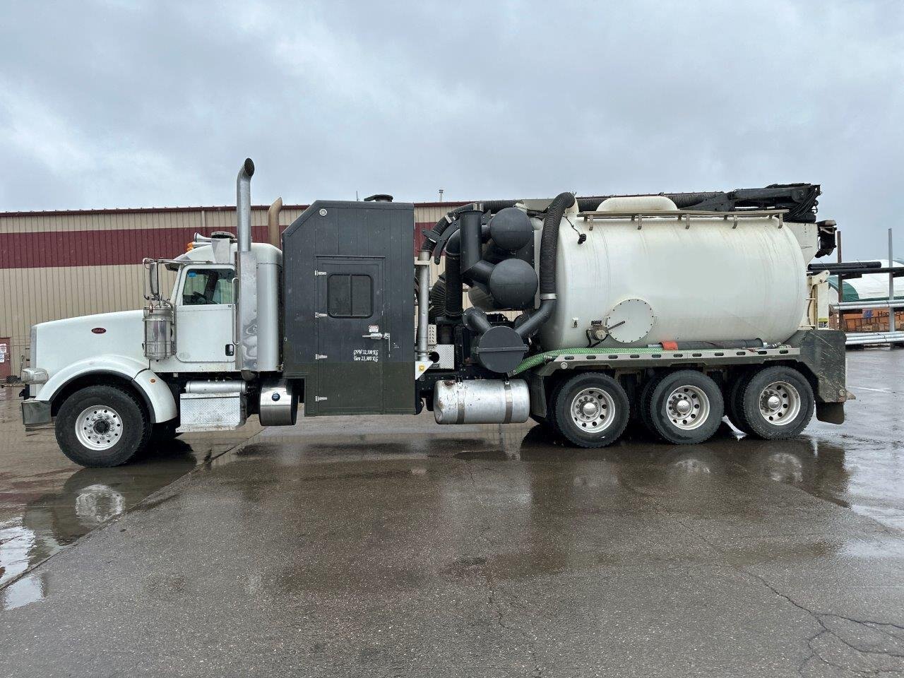 2015 Peterbilt 397 Tornado F4SL Hydrovac Truck #8638 JA