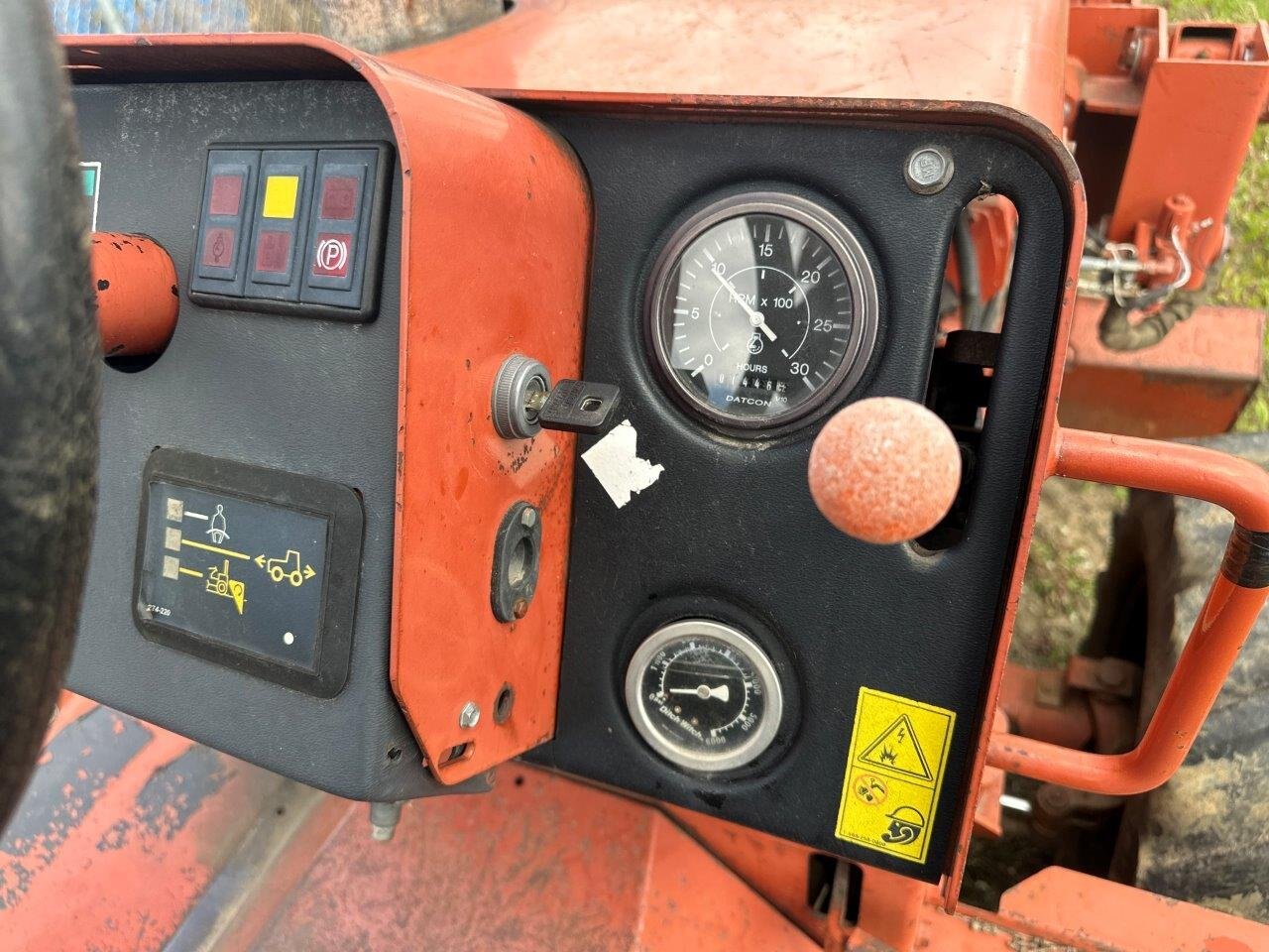 1999 Ditch Witch 8020T Ride on Trencher w Vibration Plow #8644 JA