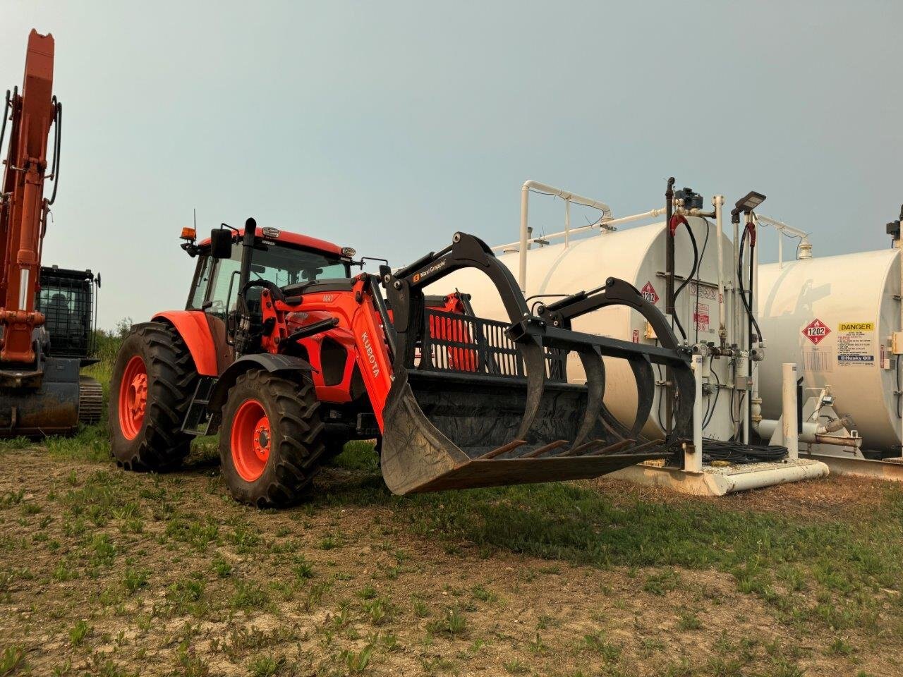 2020 Kubota M6S111D 114hp tractor with grapple #8845 JP