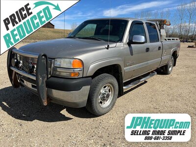 2002 GMC Sierra 2500HD CrewCab Pickup #8642 DP