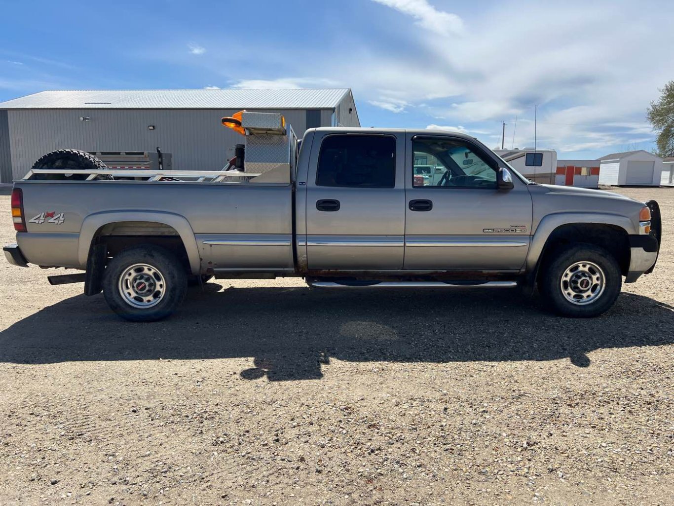 2002 GMC Sierra 2500HD CrewCab Pickup #8642 JF