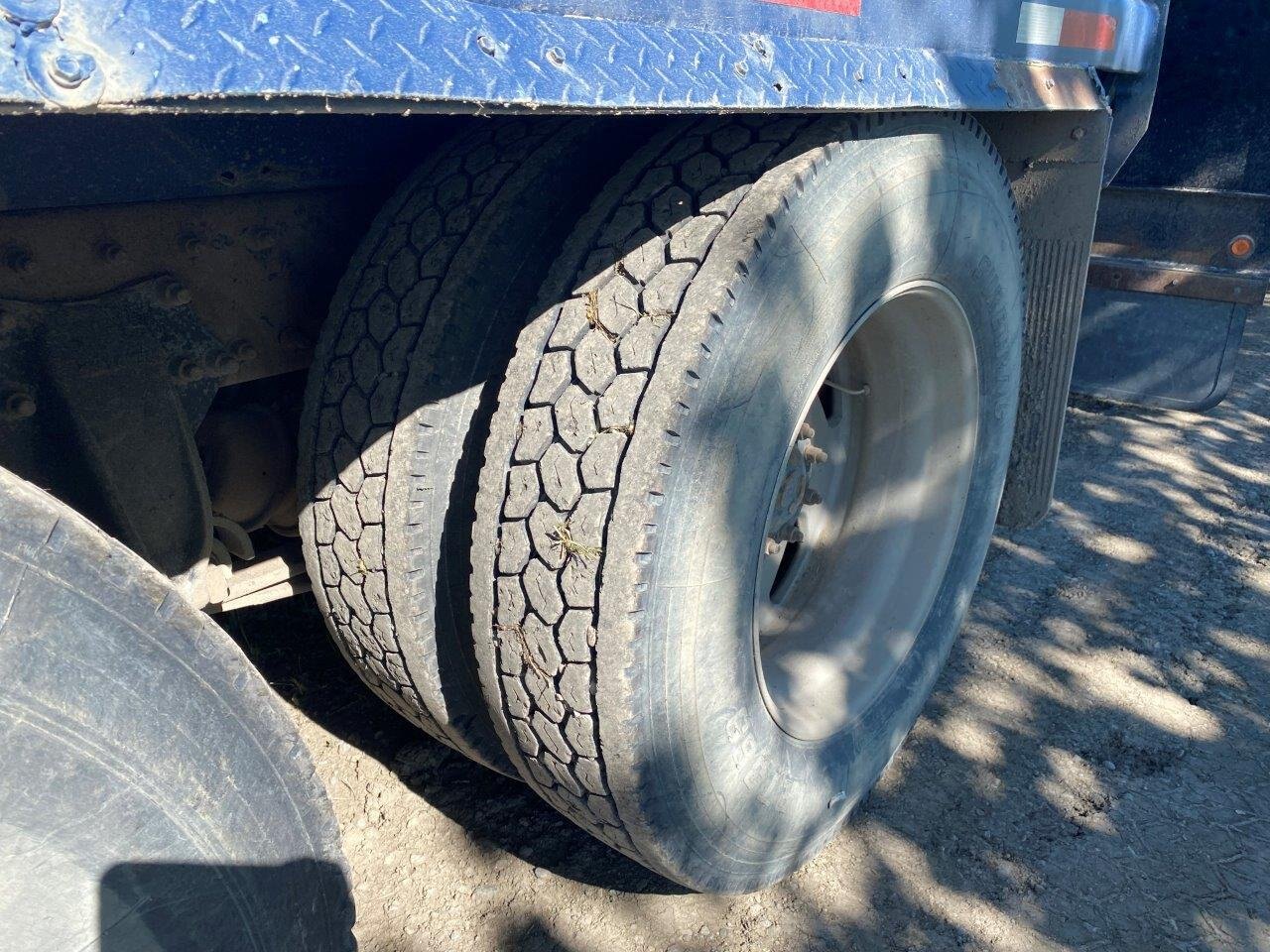 2001 Sterling LT 9500 Tandem Gravel Truck #8670 AS