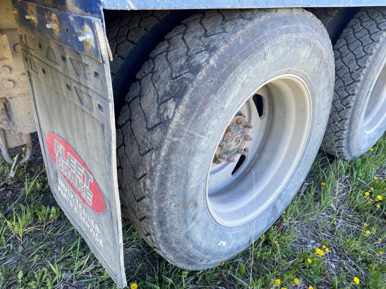 2001 Sterling LT 9500 Tandem Gravel Truck #8670 AS