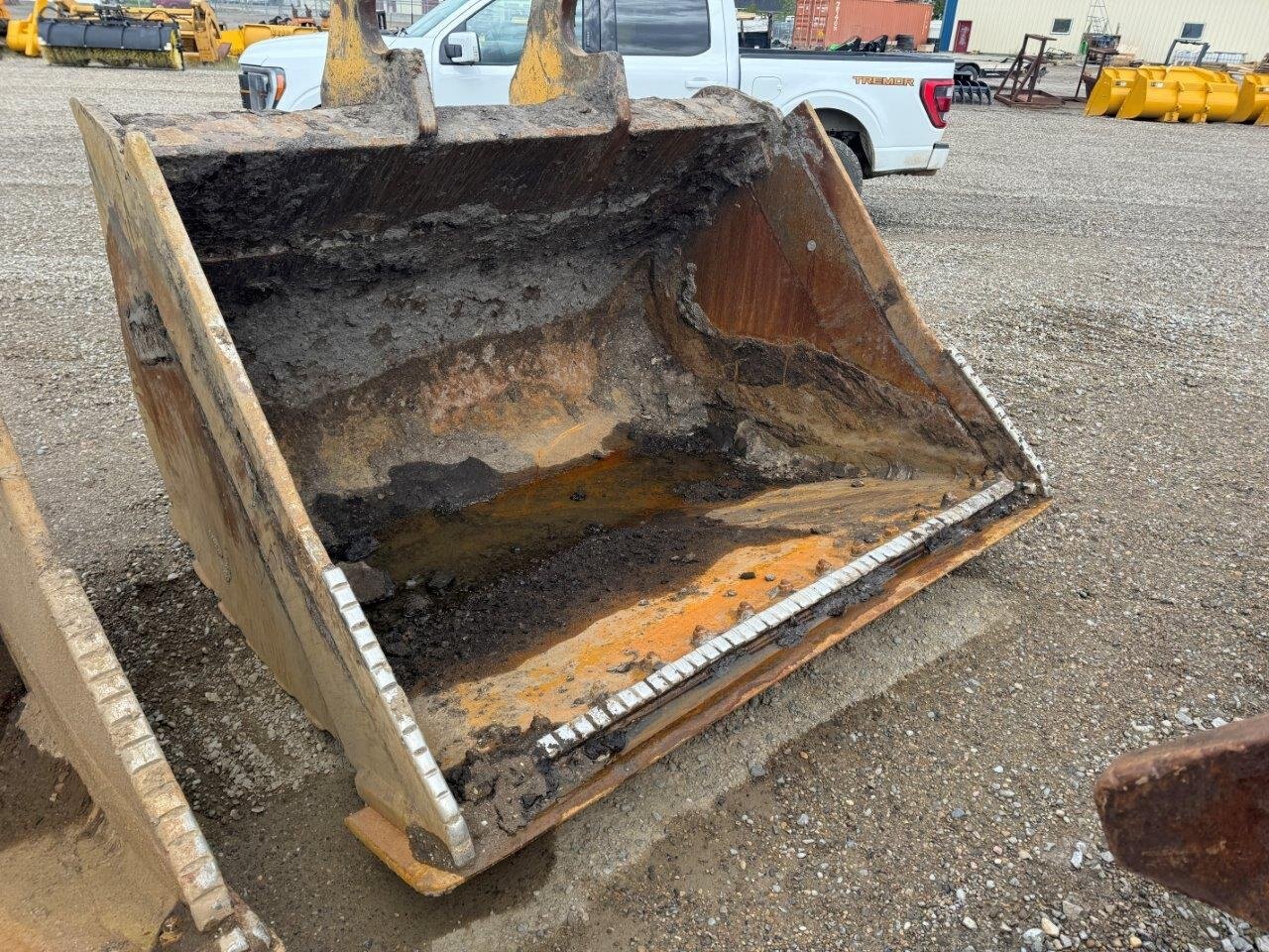 400 Series Excavator Clean Up Bucket 84 inch #10327 JPH