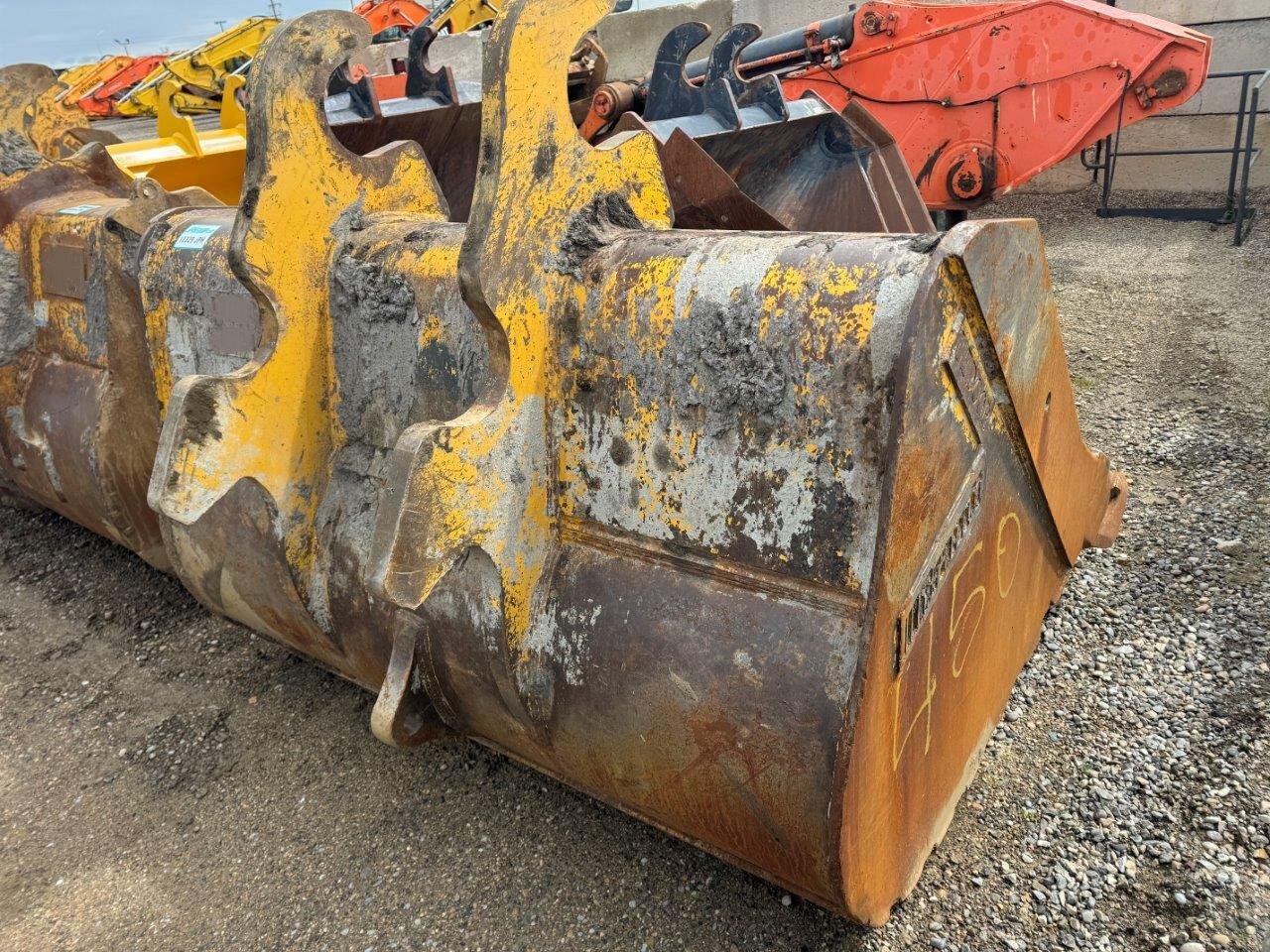 400 Series Excavator Clean Up Bucket 84 inch #10329 JPH