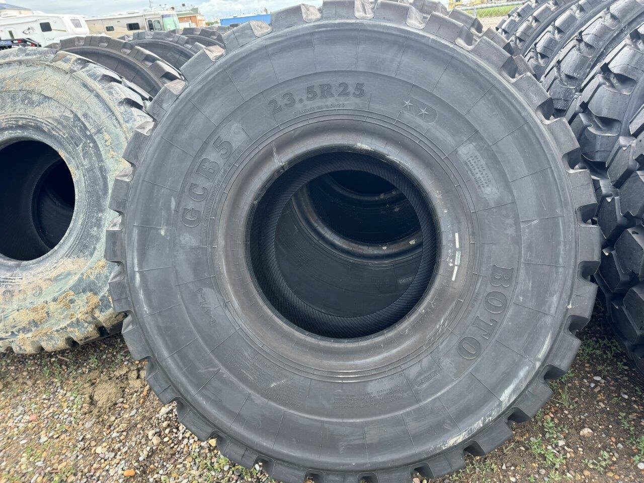 23.5R25 GCB5 L4 Radial Tires #8862 JPH