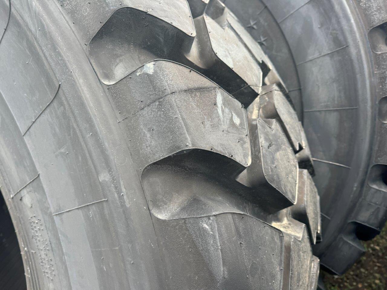 23.5R25 GCB5 L4 Radial Tires #8862 JPH