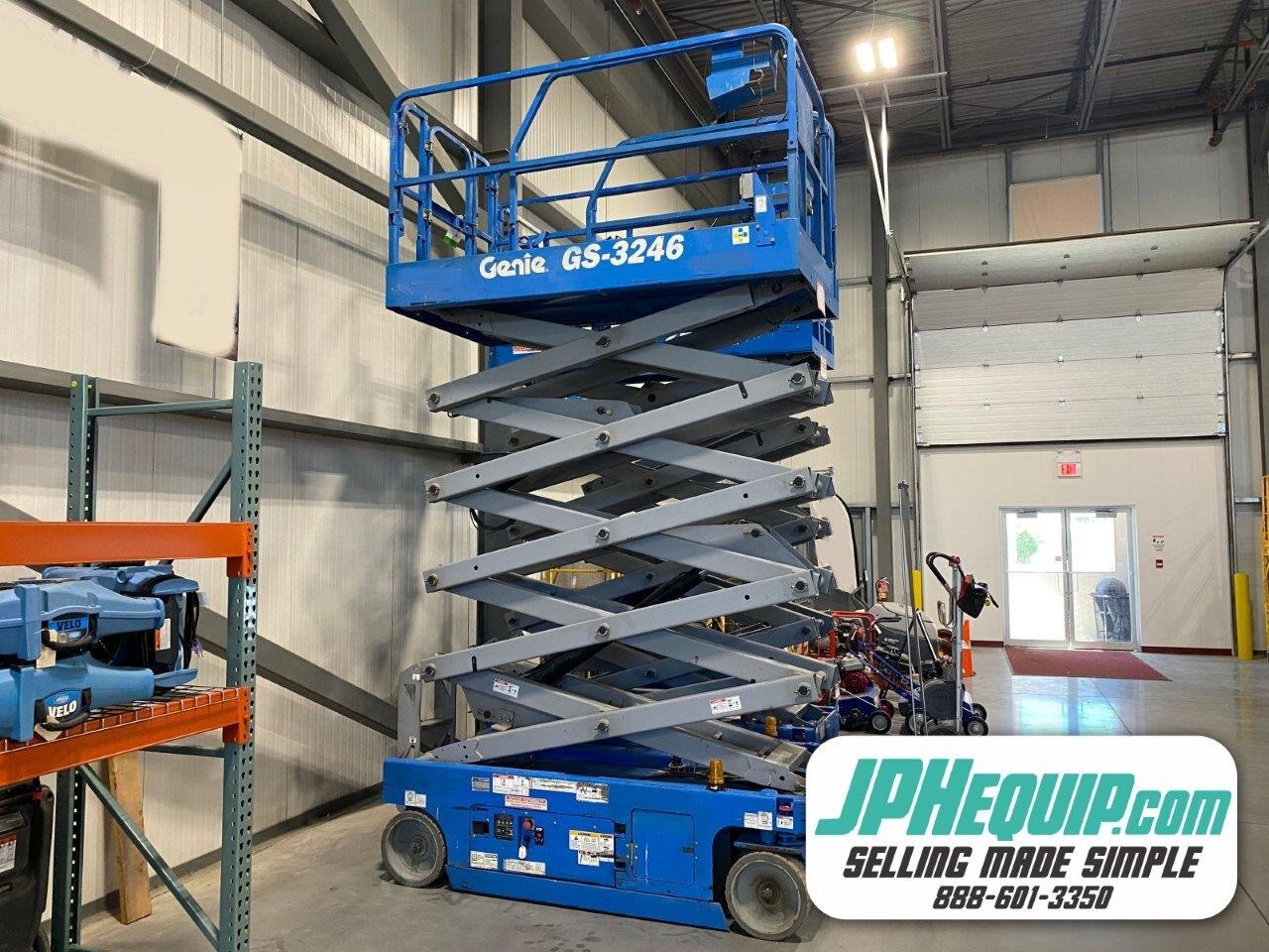 2014 Genie GS-3246 Scissor Lift - #8877 AS