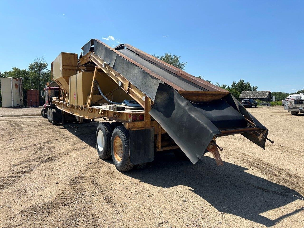 1988 Pioneer PMS20 T/A Surge Bin on Trailer #8895 JA