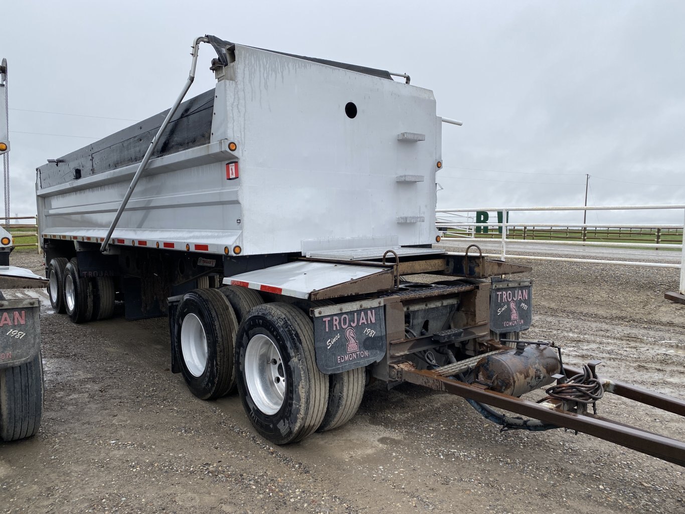 2016 Kenworth T800 Triaxle Gravel Truck with 2015 Trojan Quad Dump Wagon *Selling as a Pair* #8613 BP