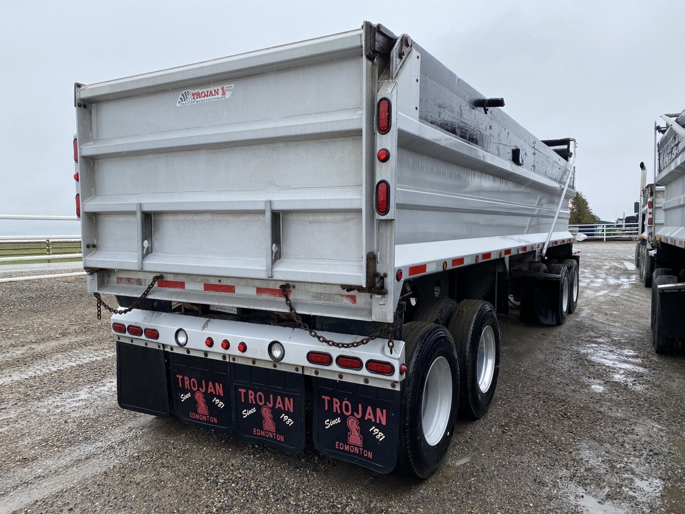 2016 Kenworth T800 Triaxle Gravel Truck with 2015 Trojan Quad Dump Wagon *Selling as a Pair* #8613 BP