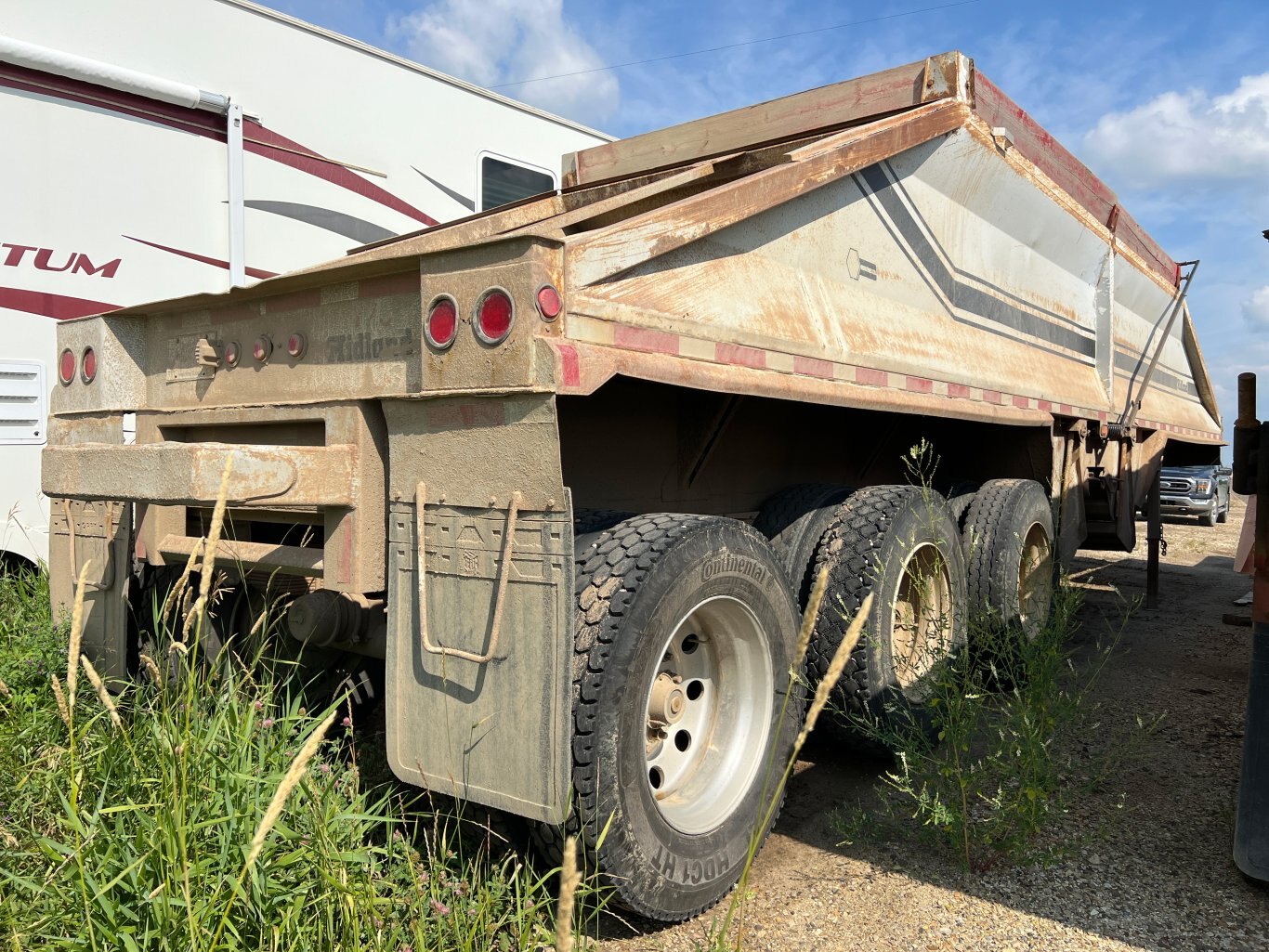 1995 Midland Crossgate Cross Clam Belly Dump Triaxle Trailer #8899 JF