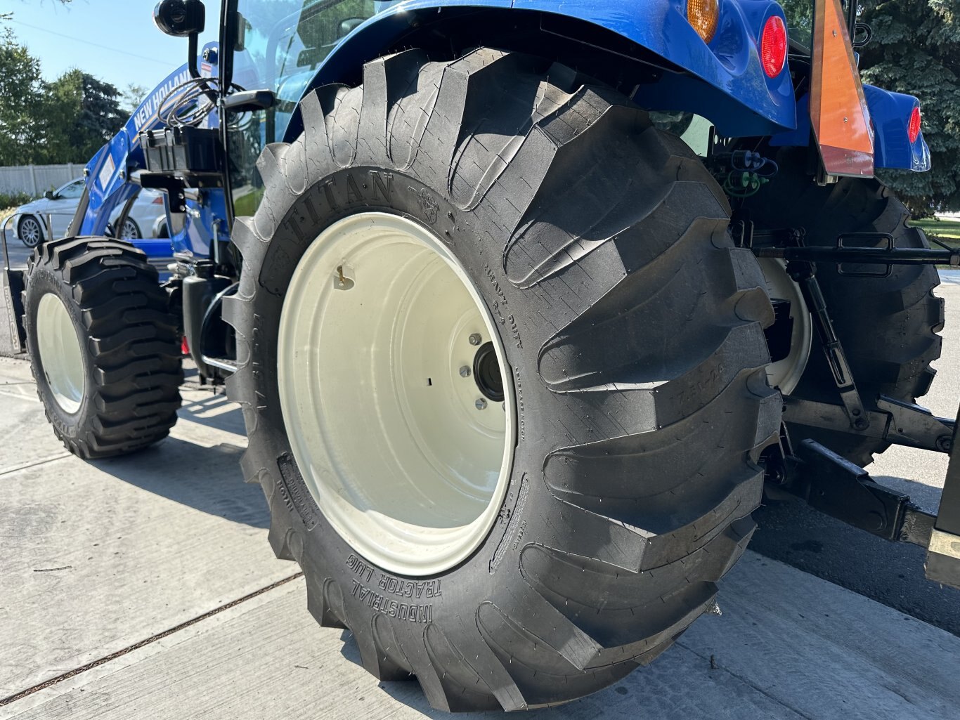 NEW 2023 New Holland Boomer 55 CAB Tractor #8914 JA