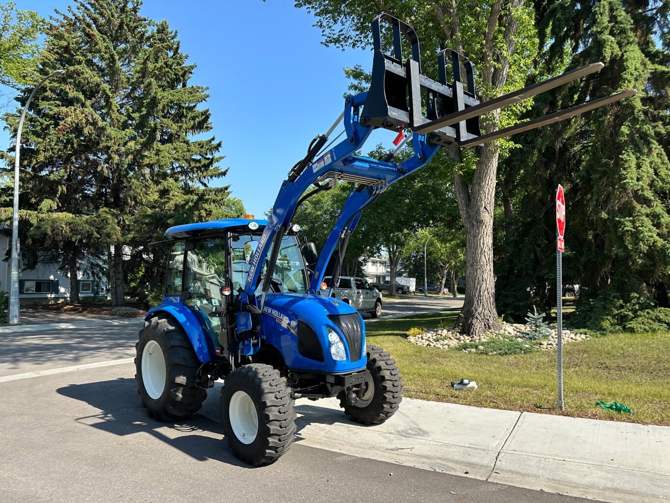 NEW 2023 New Holland Boomer 55 CAB Tractor #8914 JA