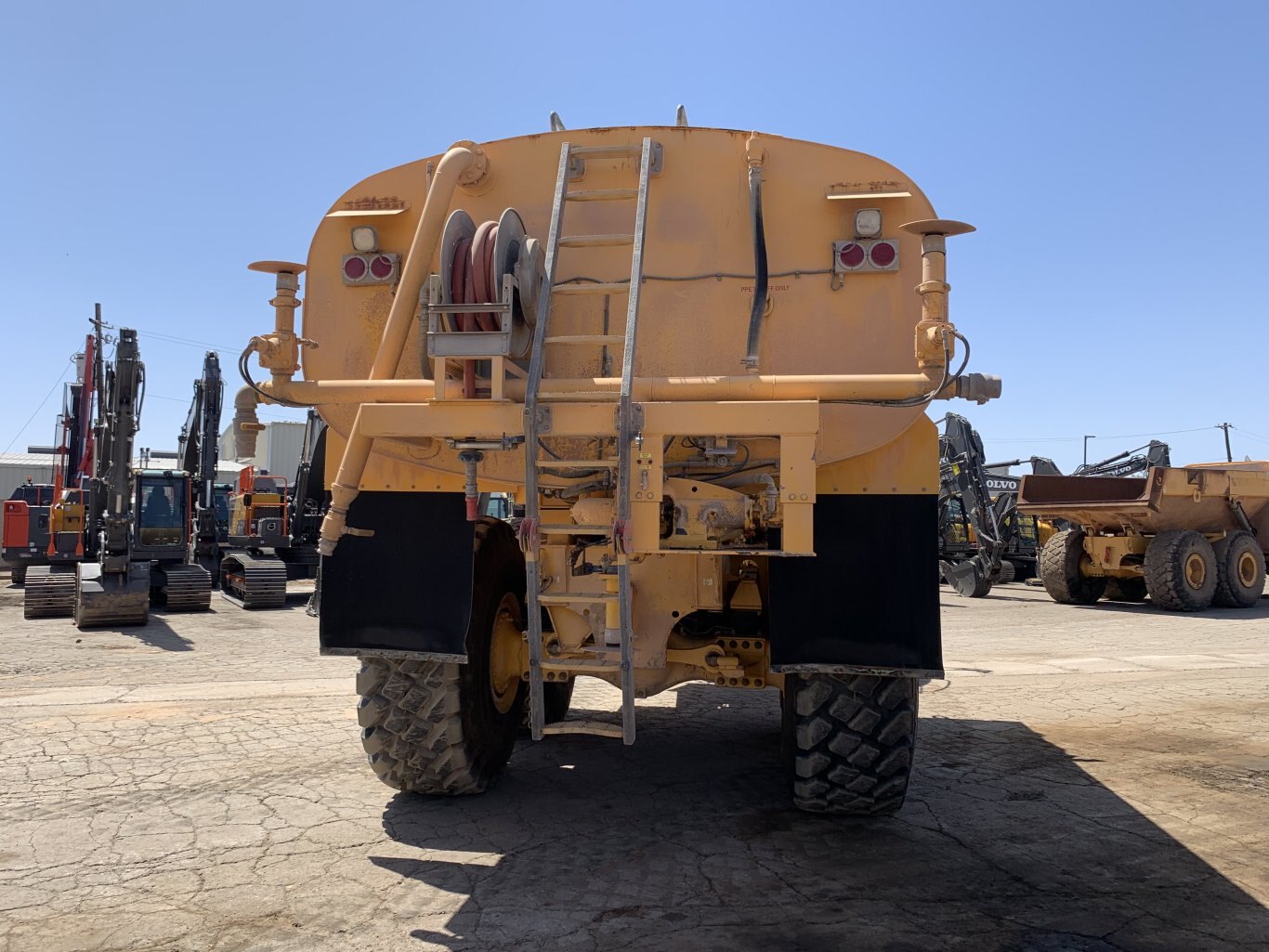 2011 Volvo A40F Water Truck #8915 JP