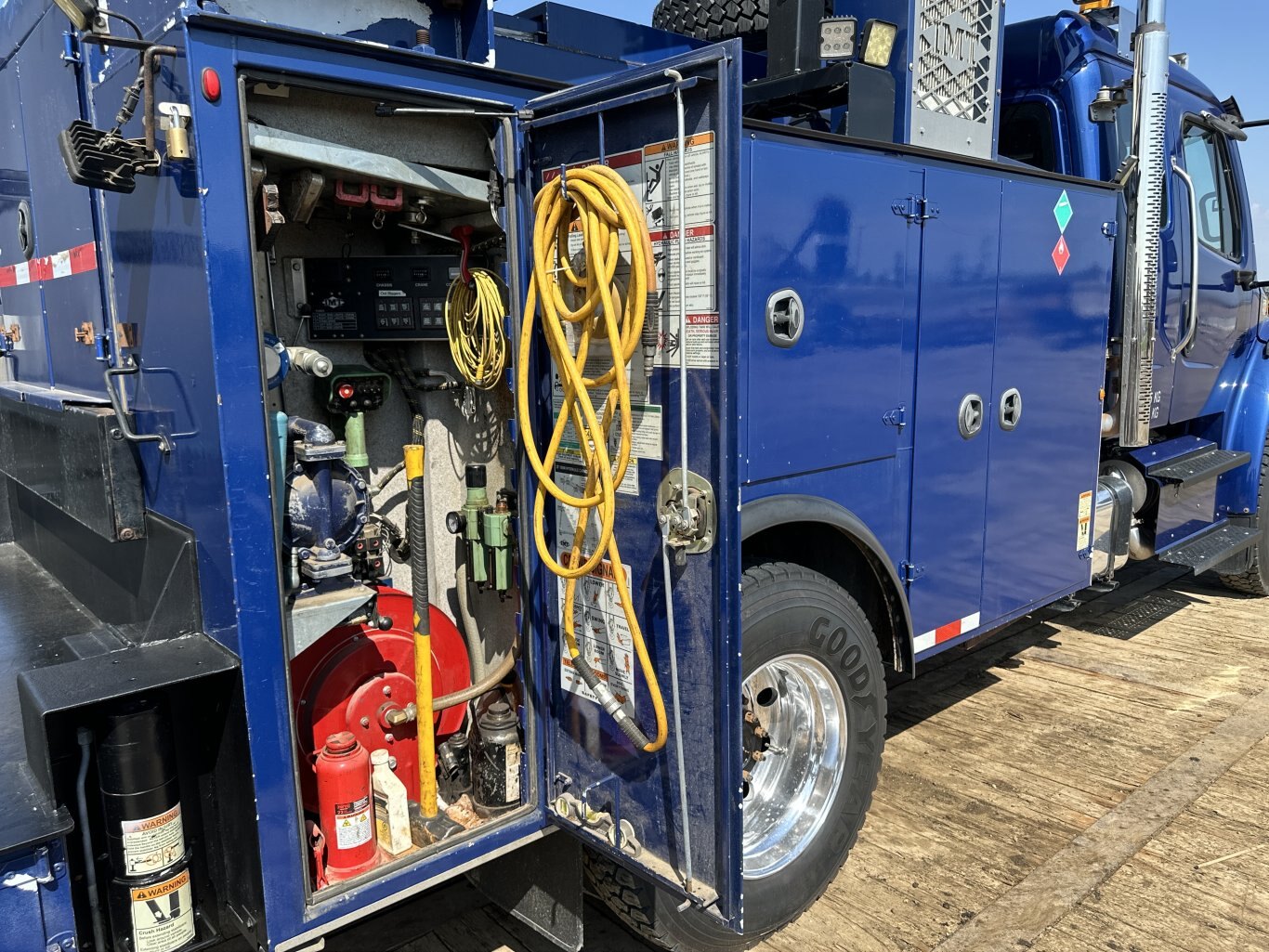 2014 Freightliner M2 106 Heavy Duty Service Truck #8919 JA