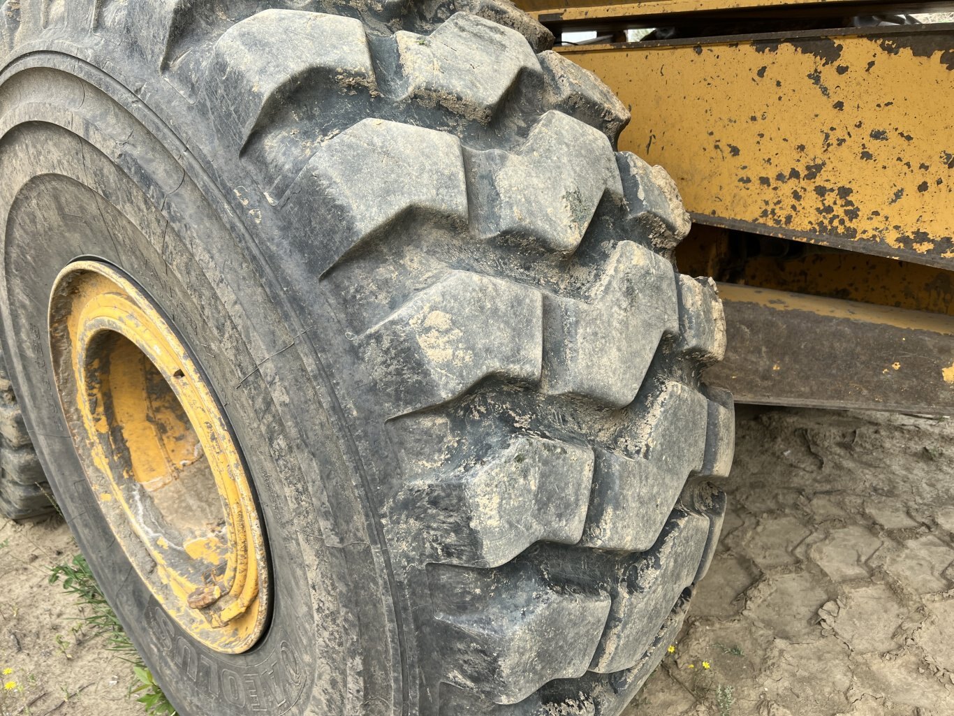 2013 Volvo A40F Articulating Dump Truck #8925 JF