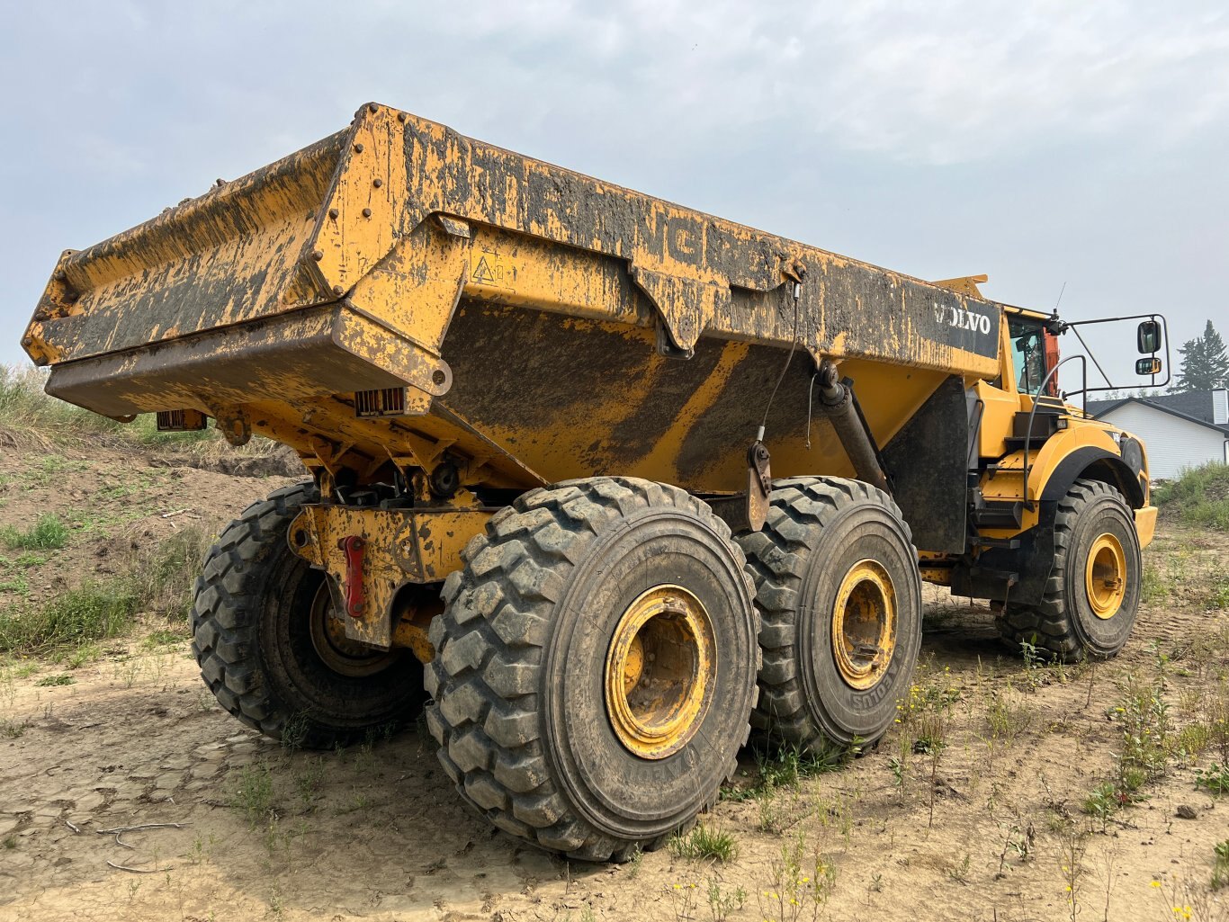 2013 Volvo A40F Articulating Dump Truck #8925 JF