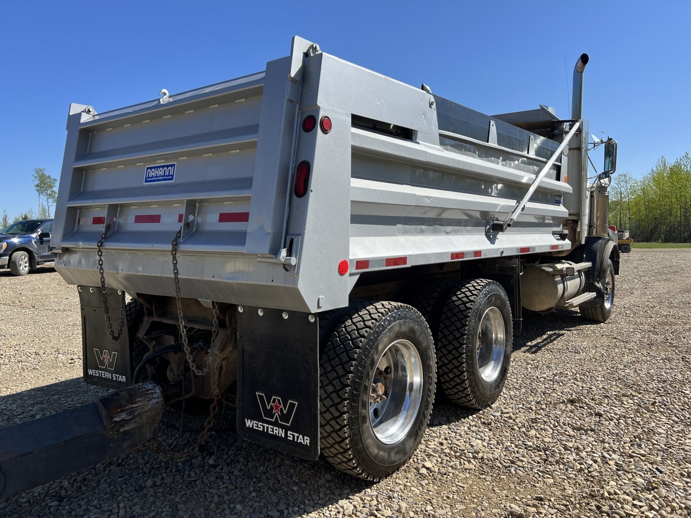 2004 Western Star 4900SA Tandem Dump Truck 8616 JF