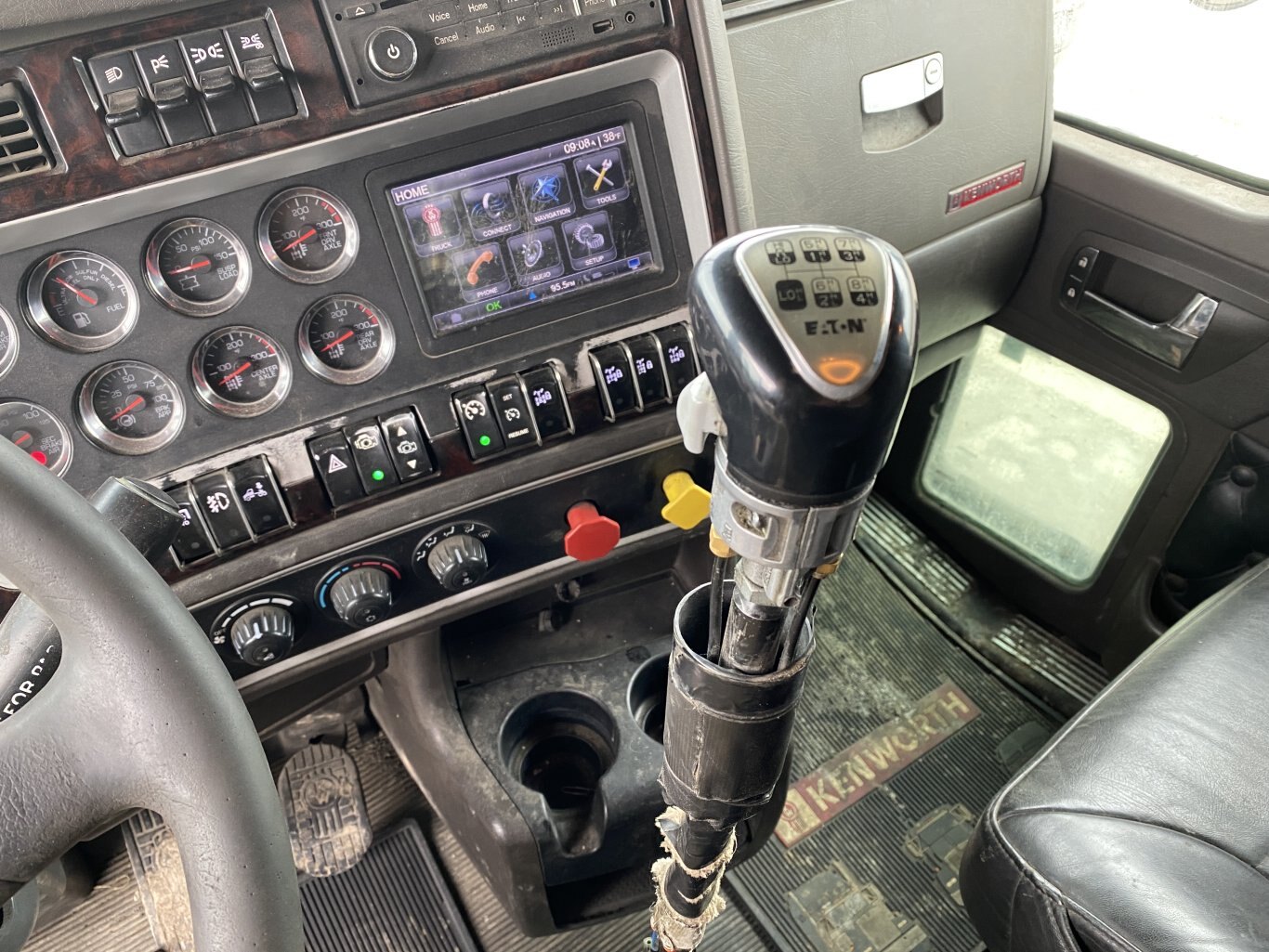 2016 Kenworth T800 Triaxle Gravel Truck 8934 BP