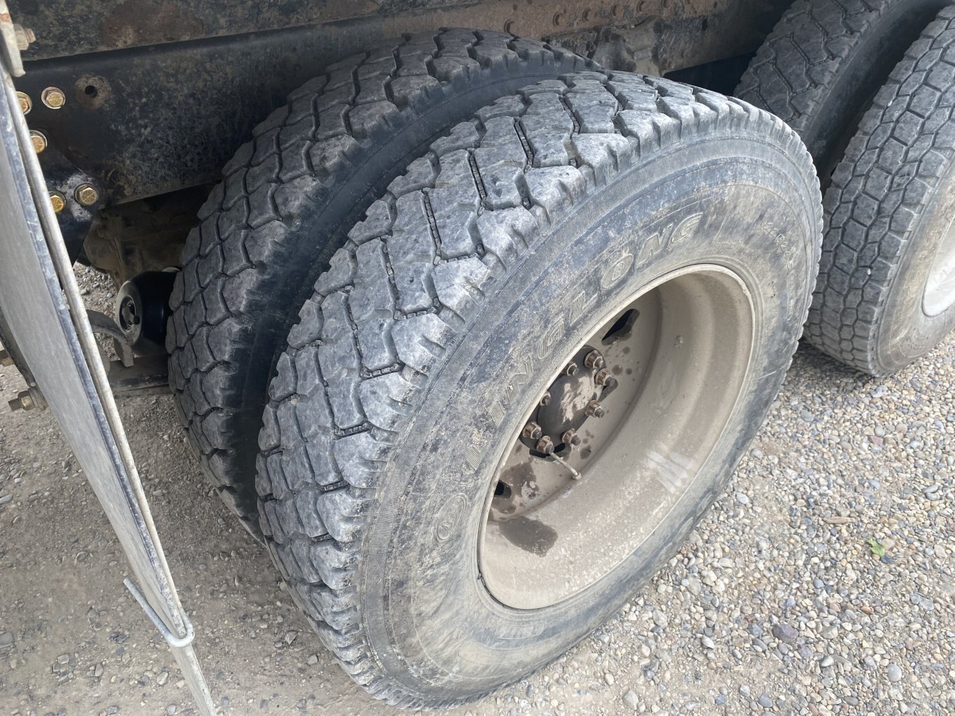 1997 Freightliner Gravel Truck 8942 AS