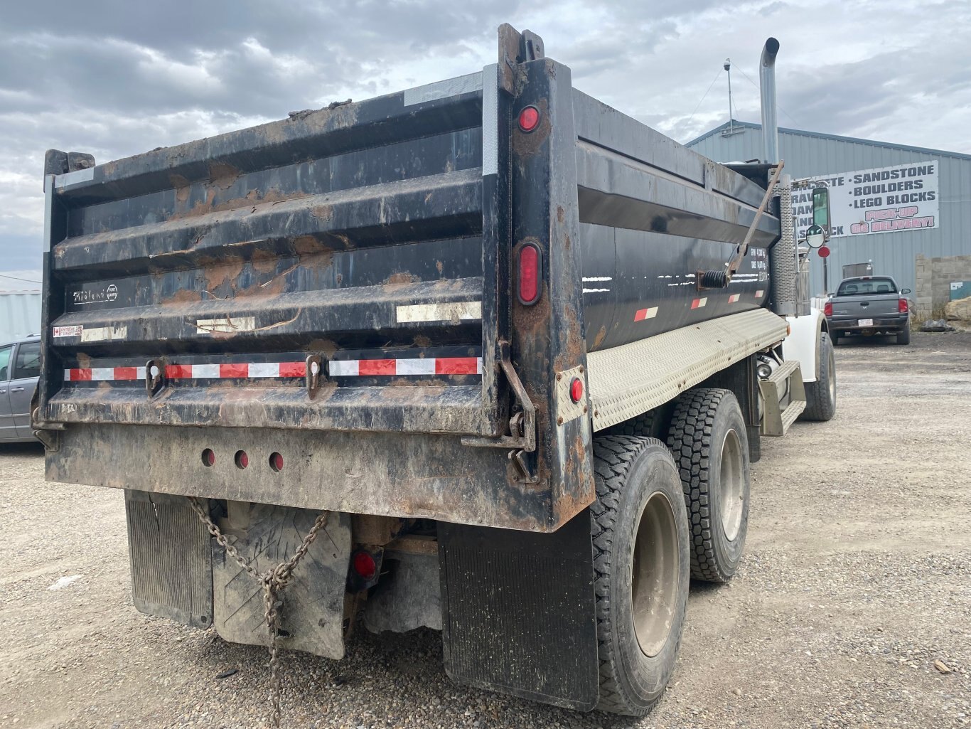 1997 Freightliner Gravel Truck 8942 AS