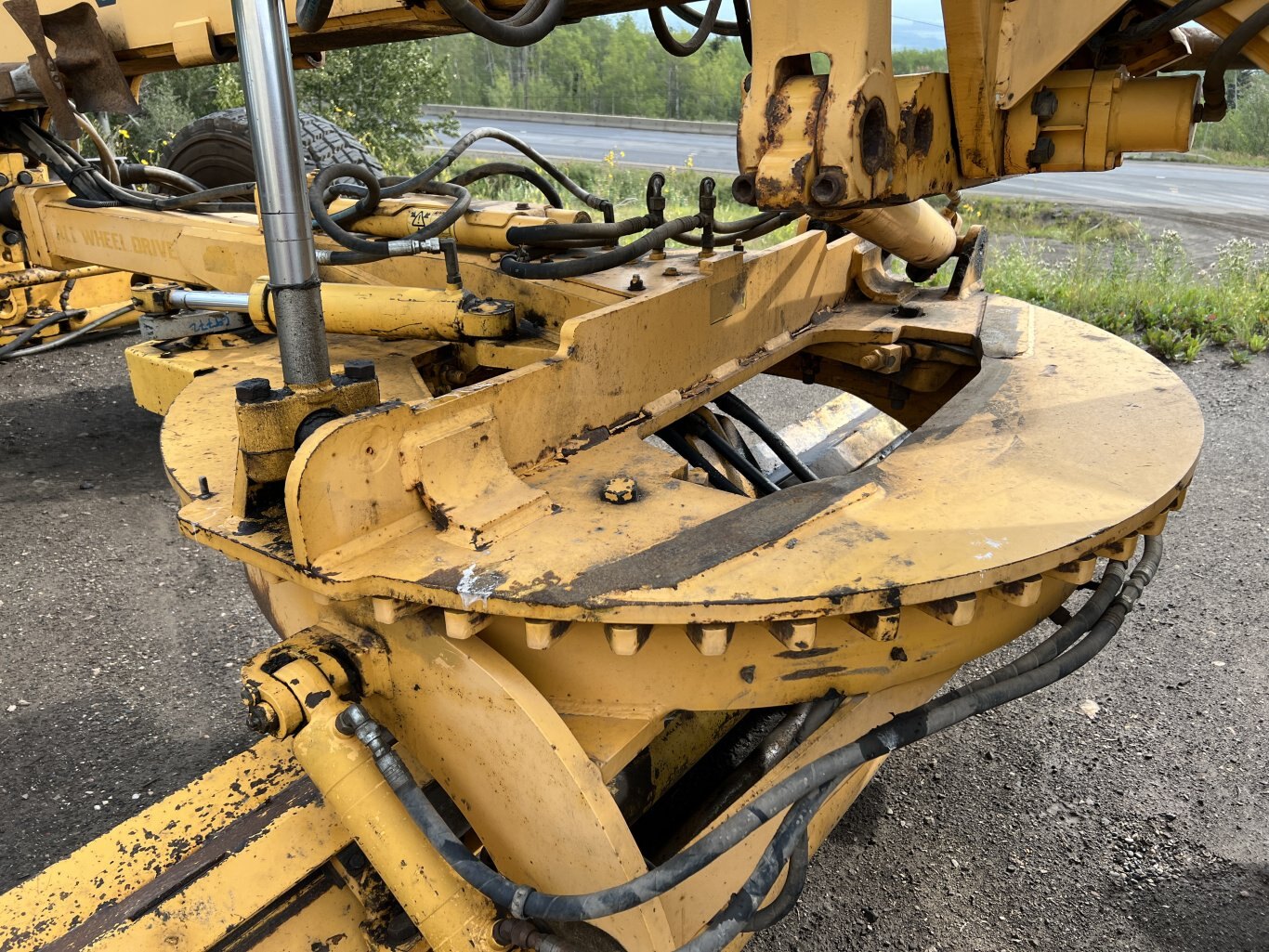 2010 Volvo G976 Motorgrader with snow wing and front dozer 8941 JF