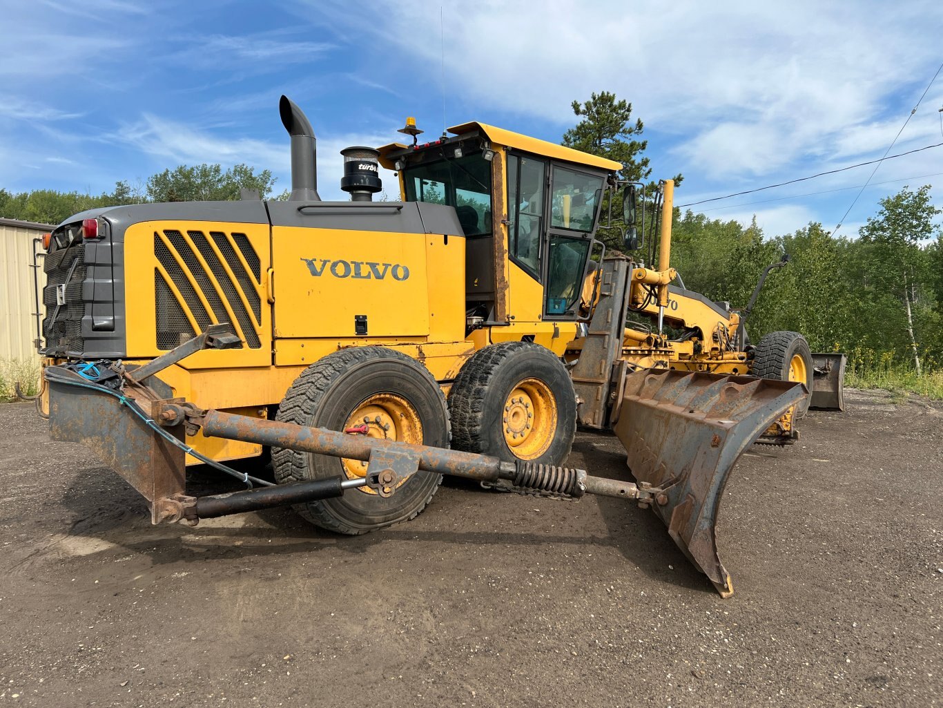 2010 Volvo G976 Motorgrader with snow wing and front dozer 8941 JF